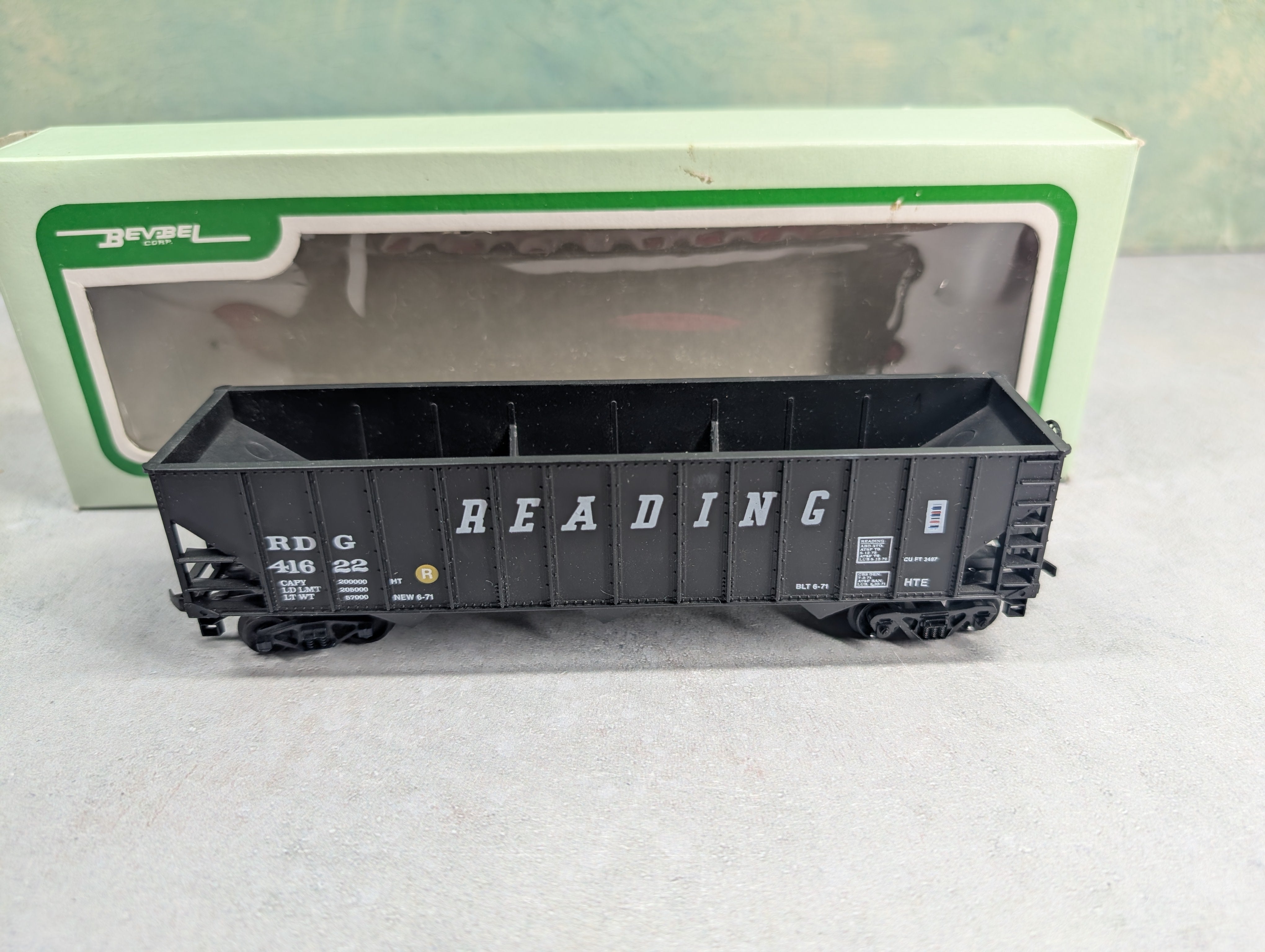 USED Bev-Bel HO Scale 100 Ton Hopper Reading RDG #41622