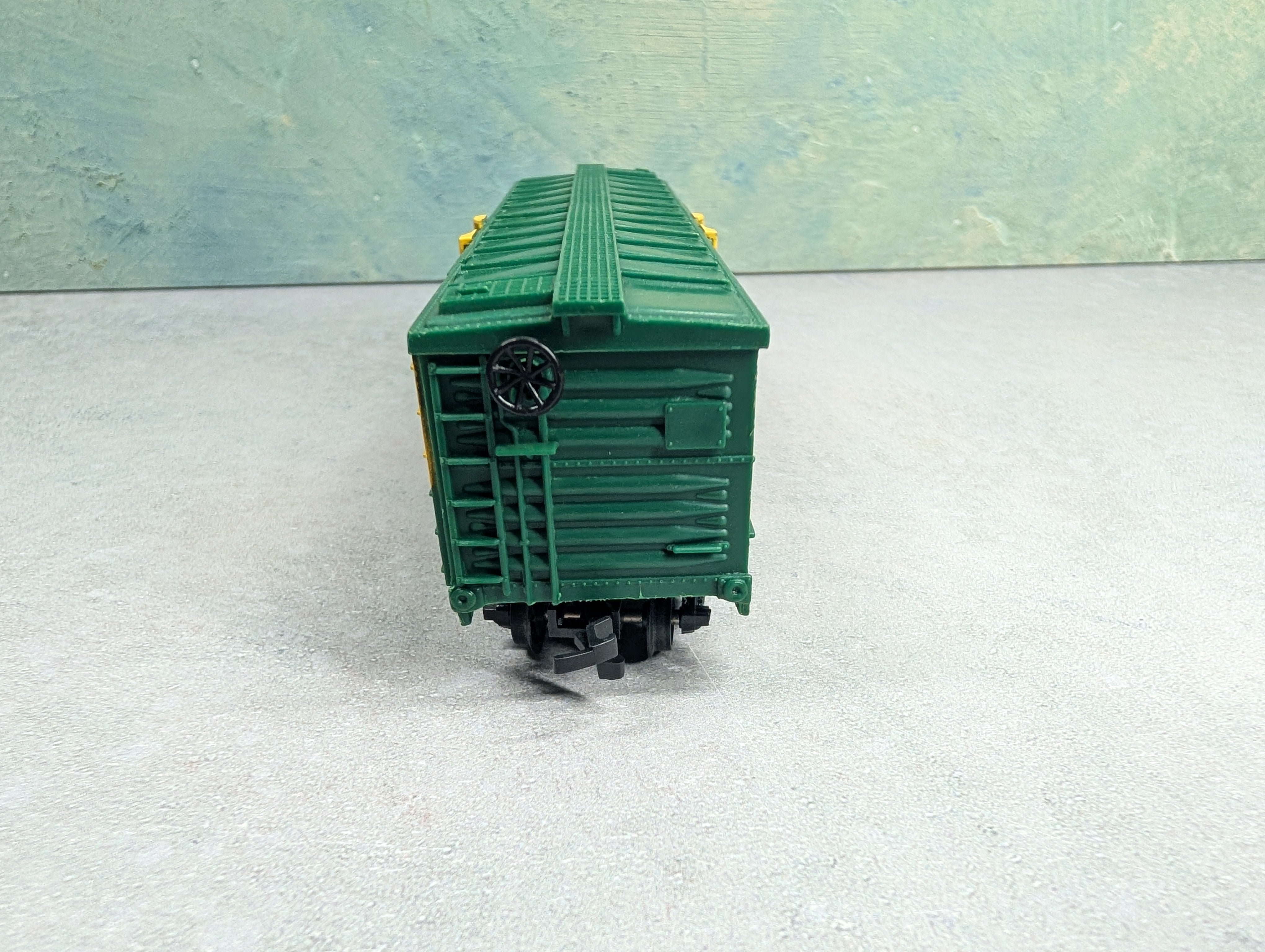 USED Life-Like HO Scale Cattle Stock Car Chicago & North Western CNW #15040