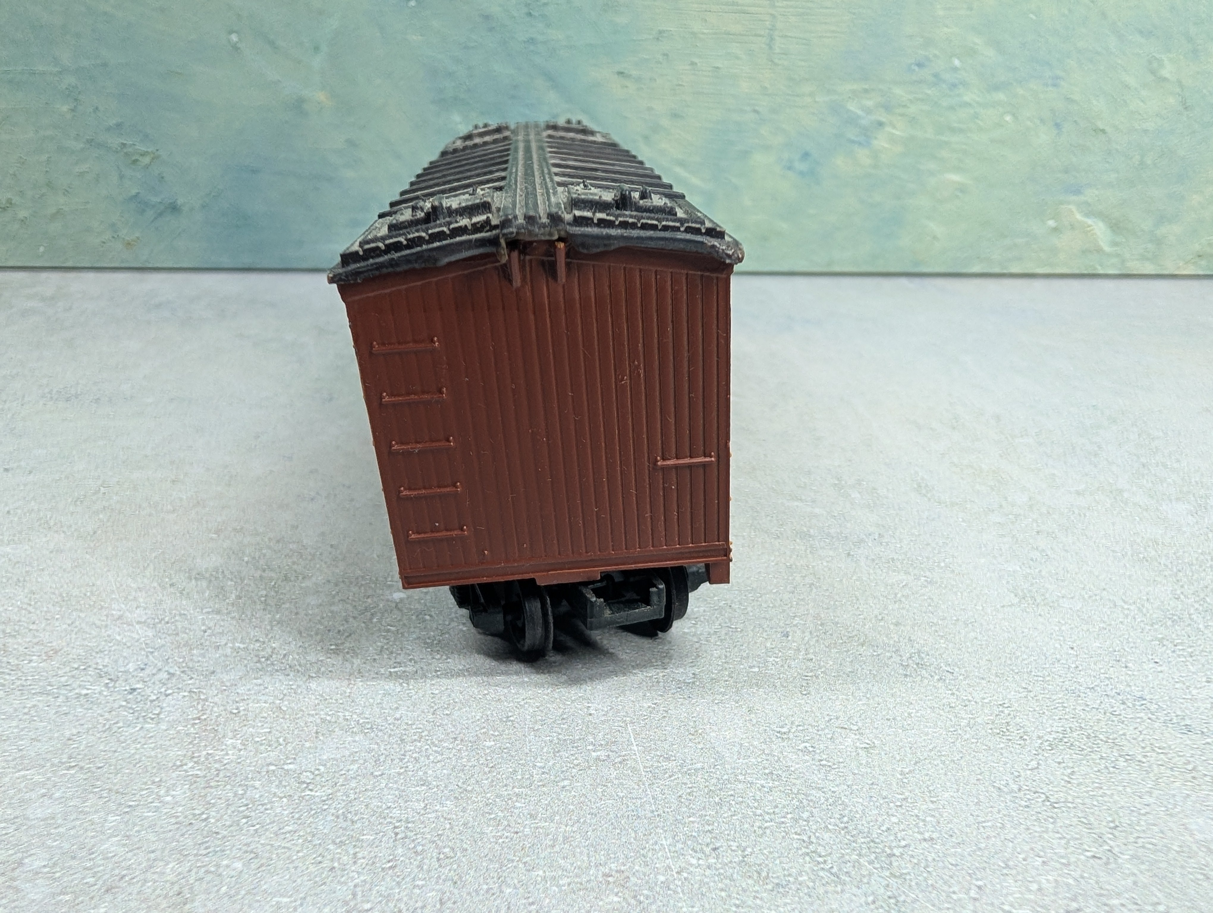 USED HO Scale 40' Wooden Box Car Dubuque URTX #4750