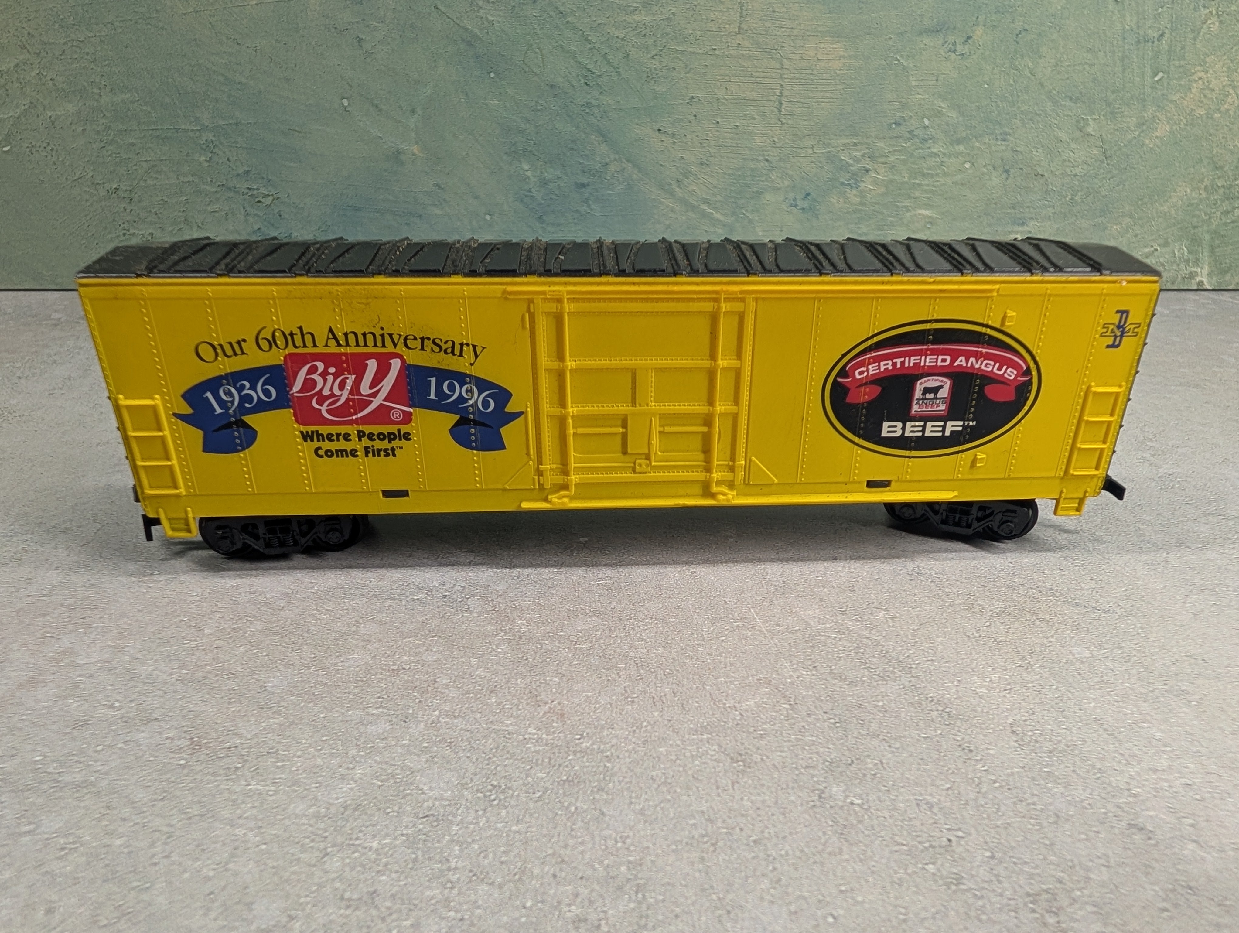 USED HO Scale 50' Billboard Box Car Boston & Maine Big Y Certified Angus Beef, RARE