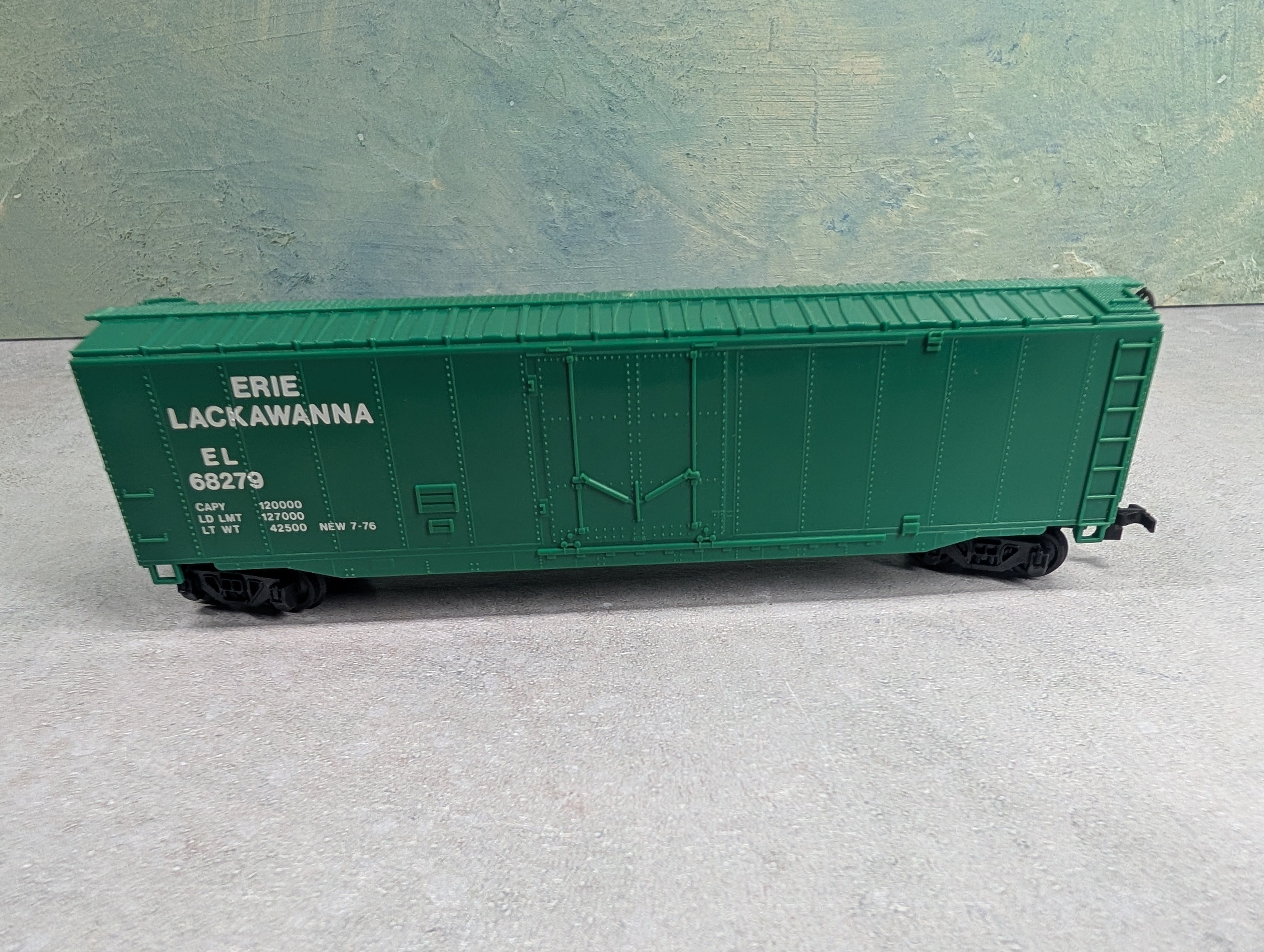 USED Bachmann HO Scale 50' Box Car Erie Lackawanna EL #68279
