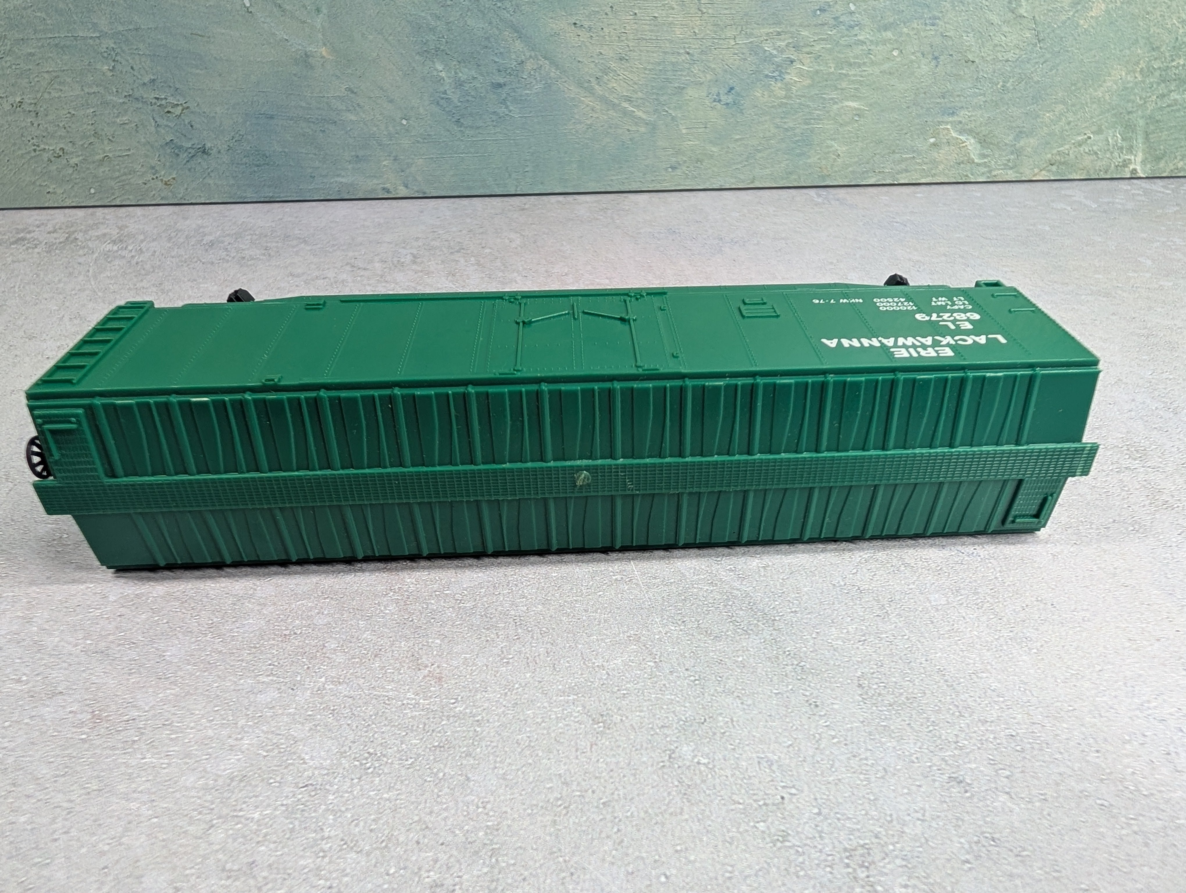 USED Bachmann HO Scale 50' Box Car Erie Lackawanna EL #68279