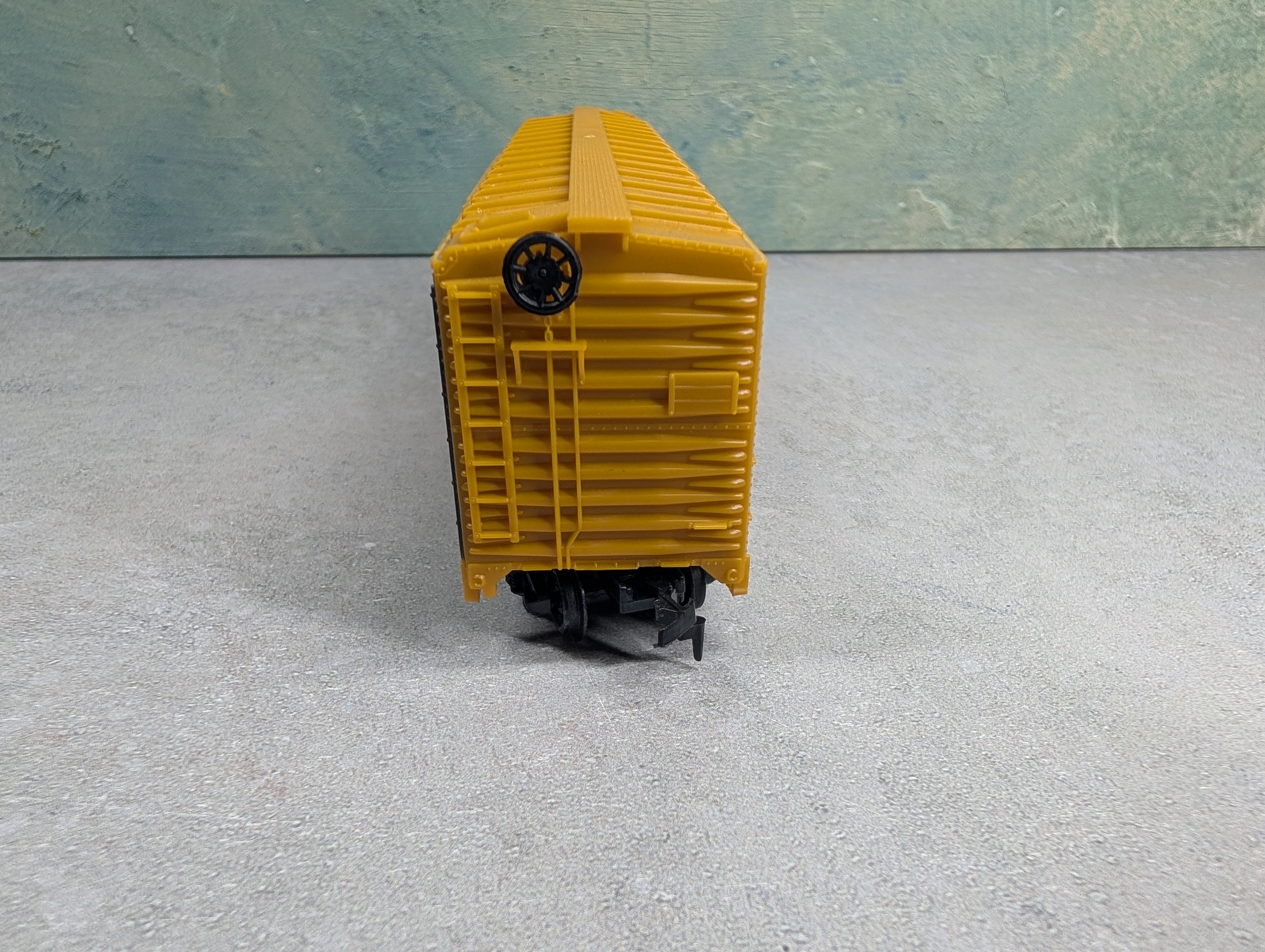 USED HO Scale 50' Box Car CP Rail #285614