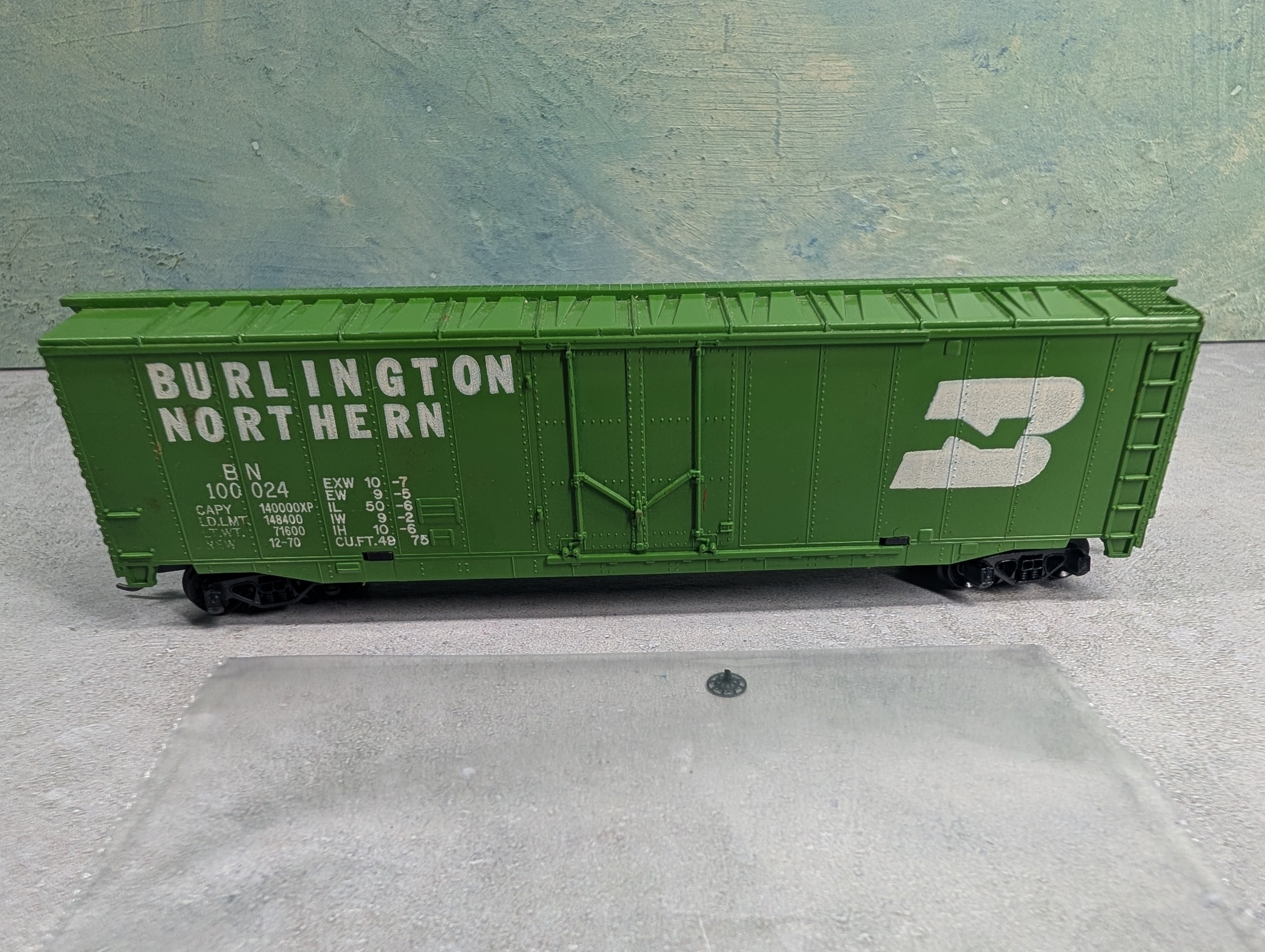USED Tyco HO Scale 50' Box Car Burlington Northern BN #100024 Knuckle Couplers
