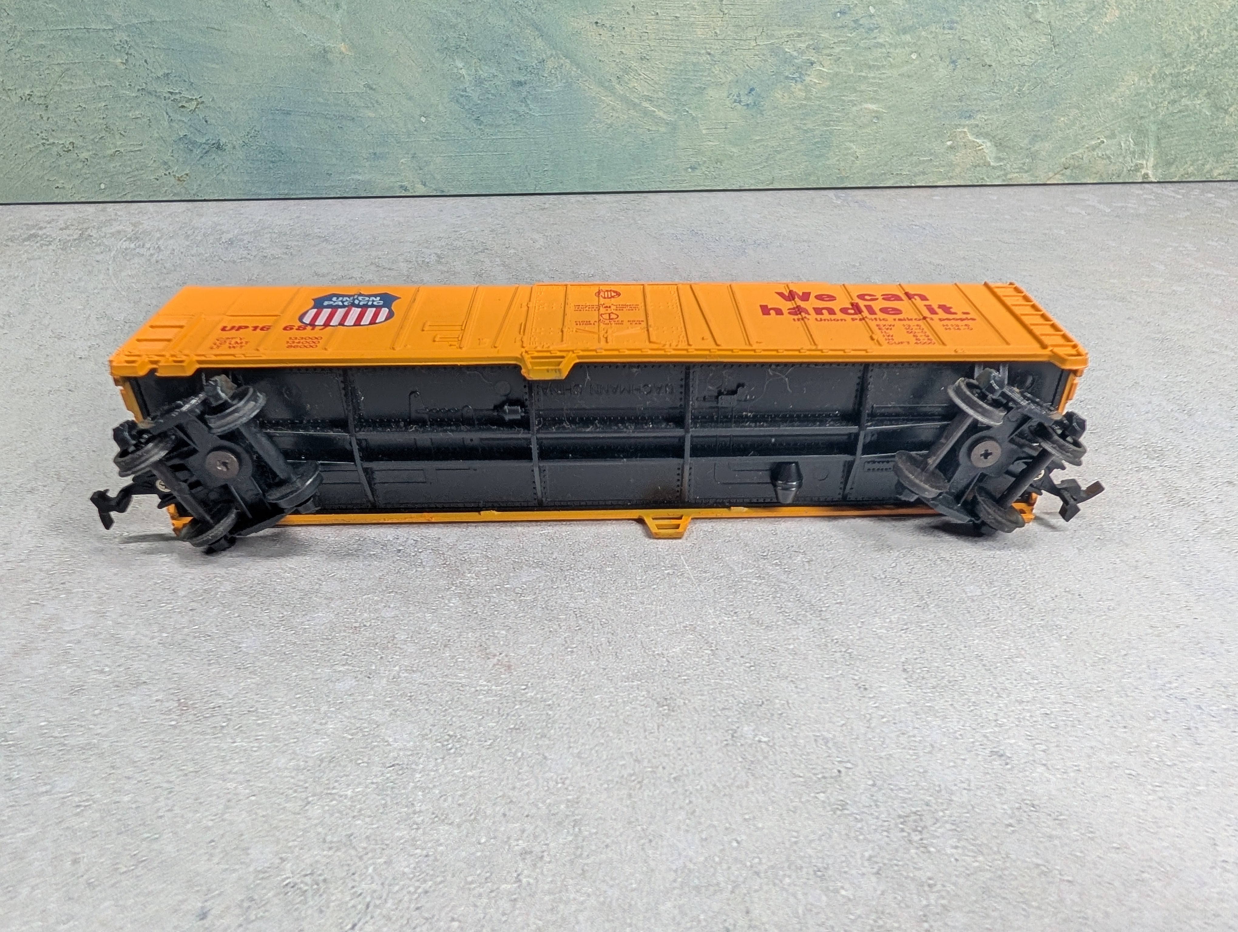 USED Bachmann HO Scale 50' Box Car Union Pacific UP #166817