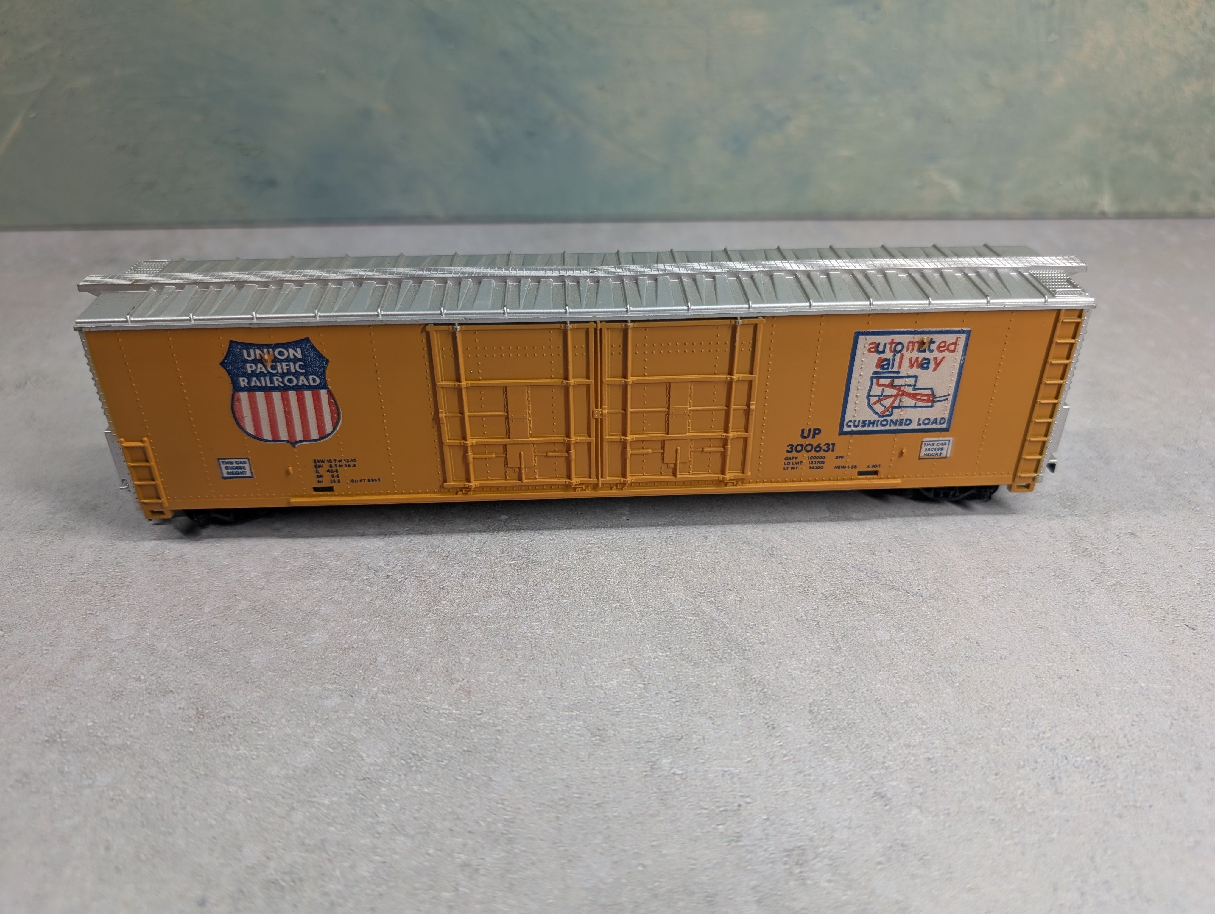 USED Tyco HO Scale 61' All Door Box Car Union Pacific UP #300631