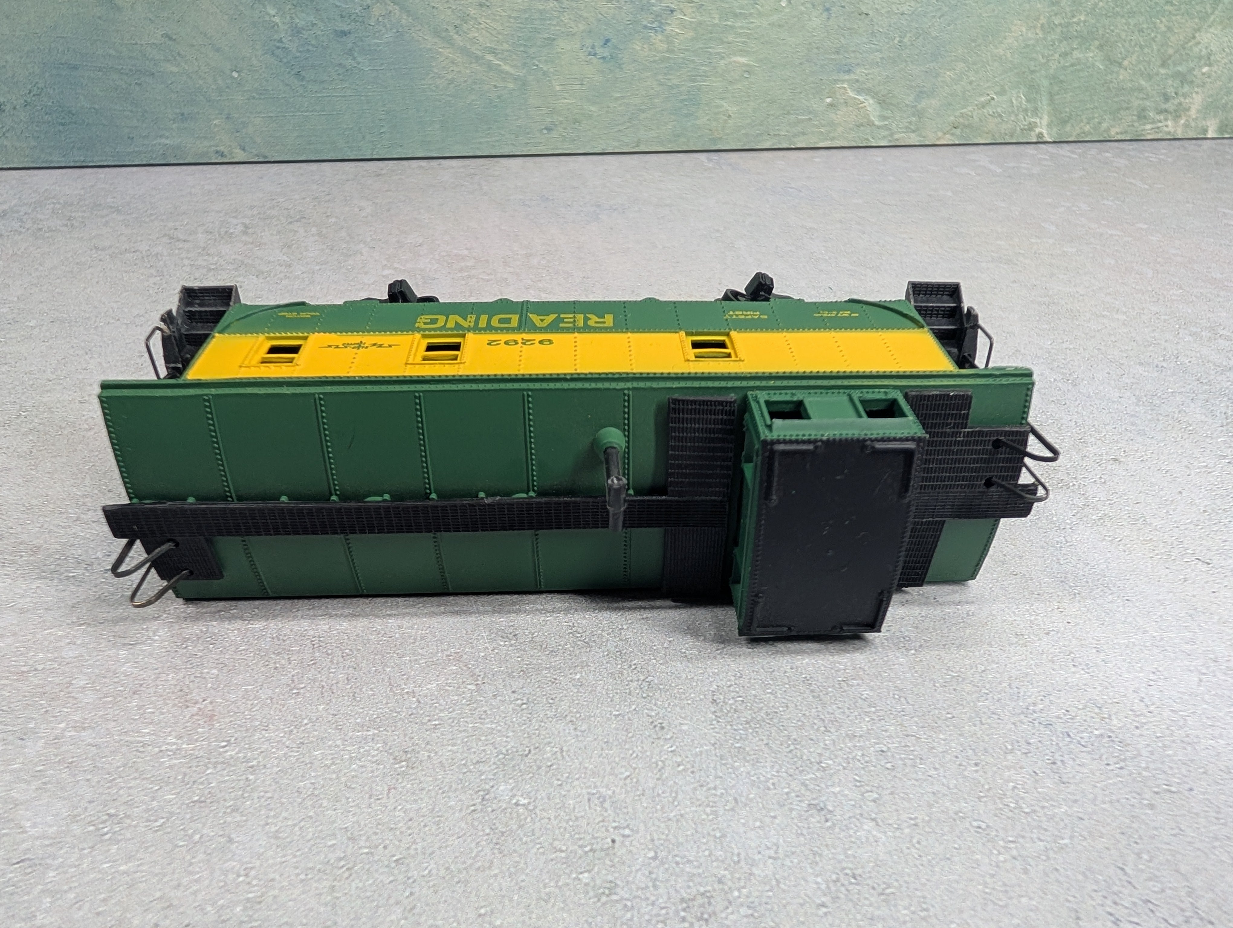 USED Bachmann HO Scale Caboose Reading #9292