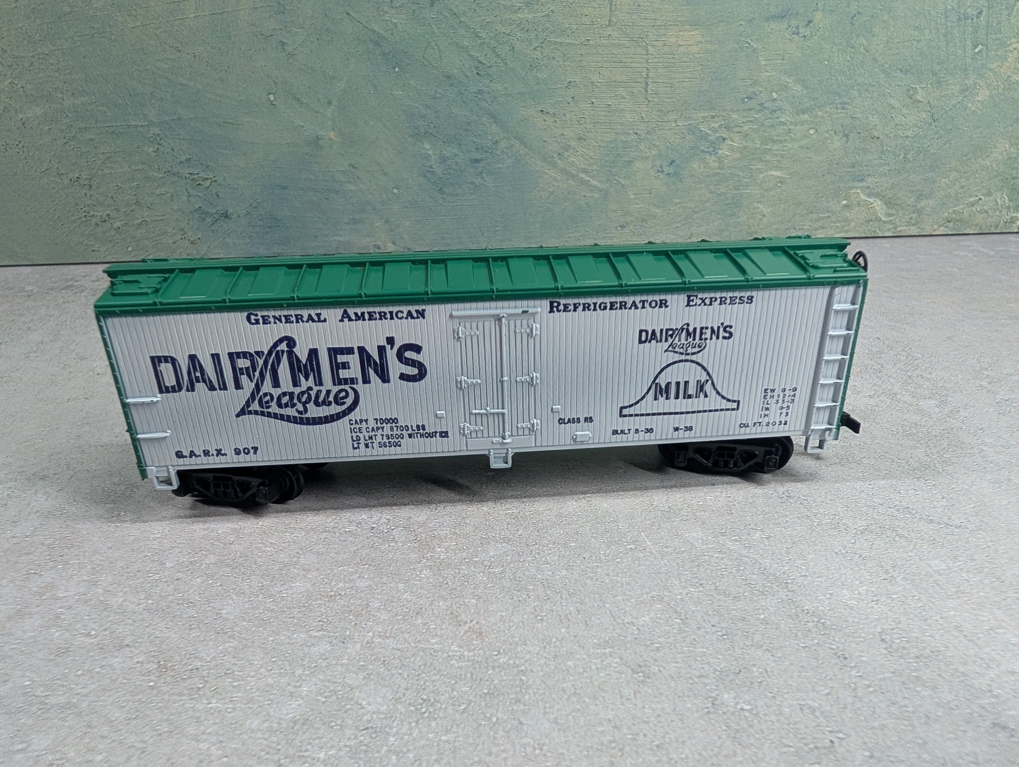 USED Mantua HO Scale Wooden Box Car Dairymen's League GARX #907