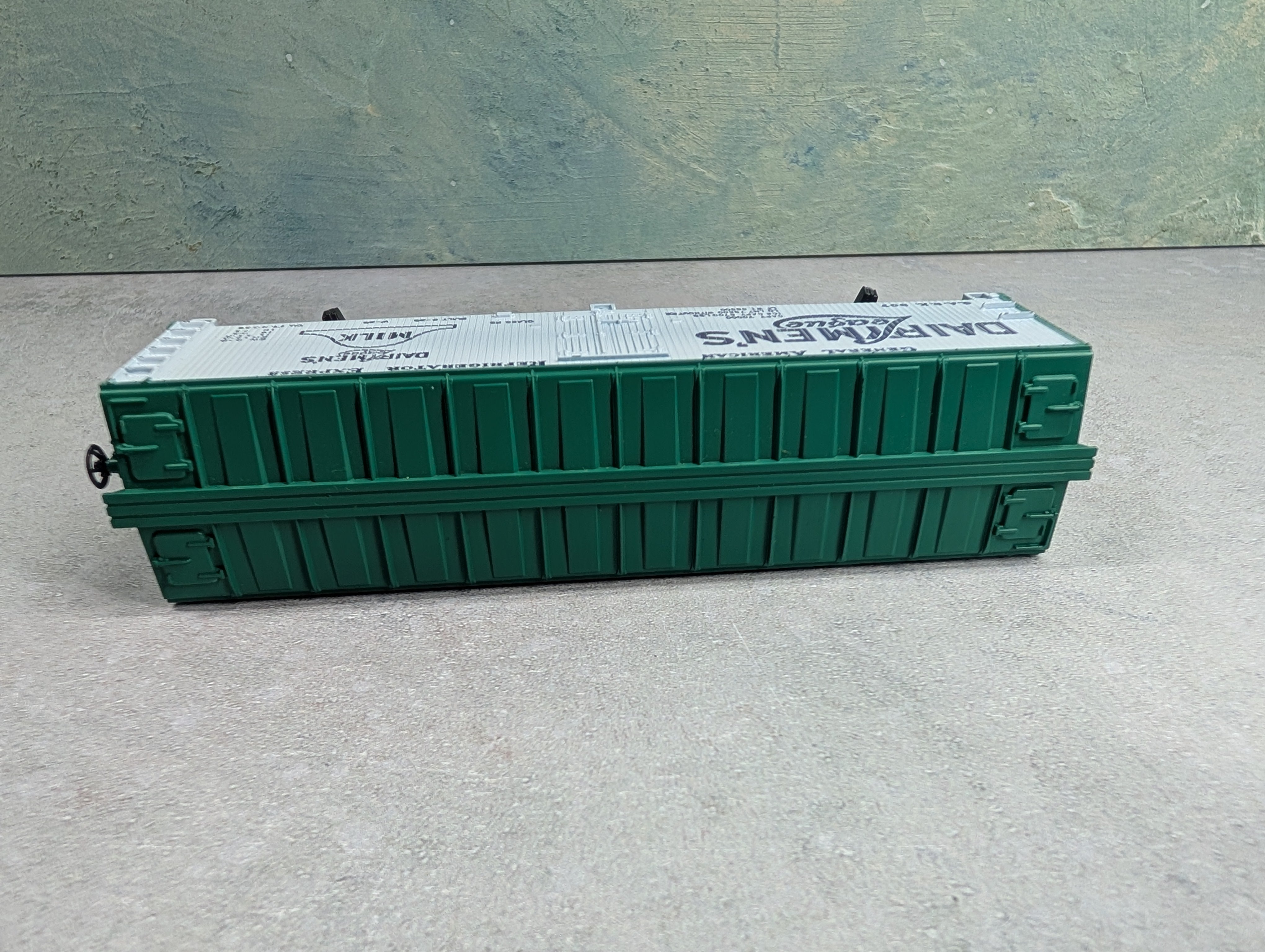 USED Mantua HO Scale Wooden Box Car Dairymen's League GARX #907