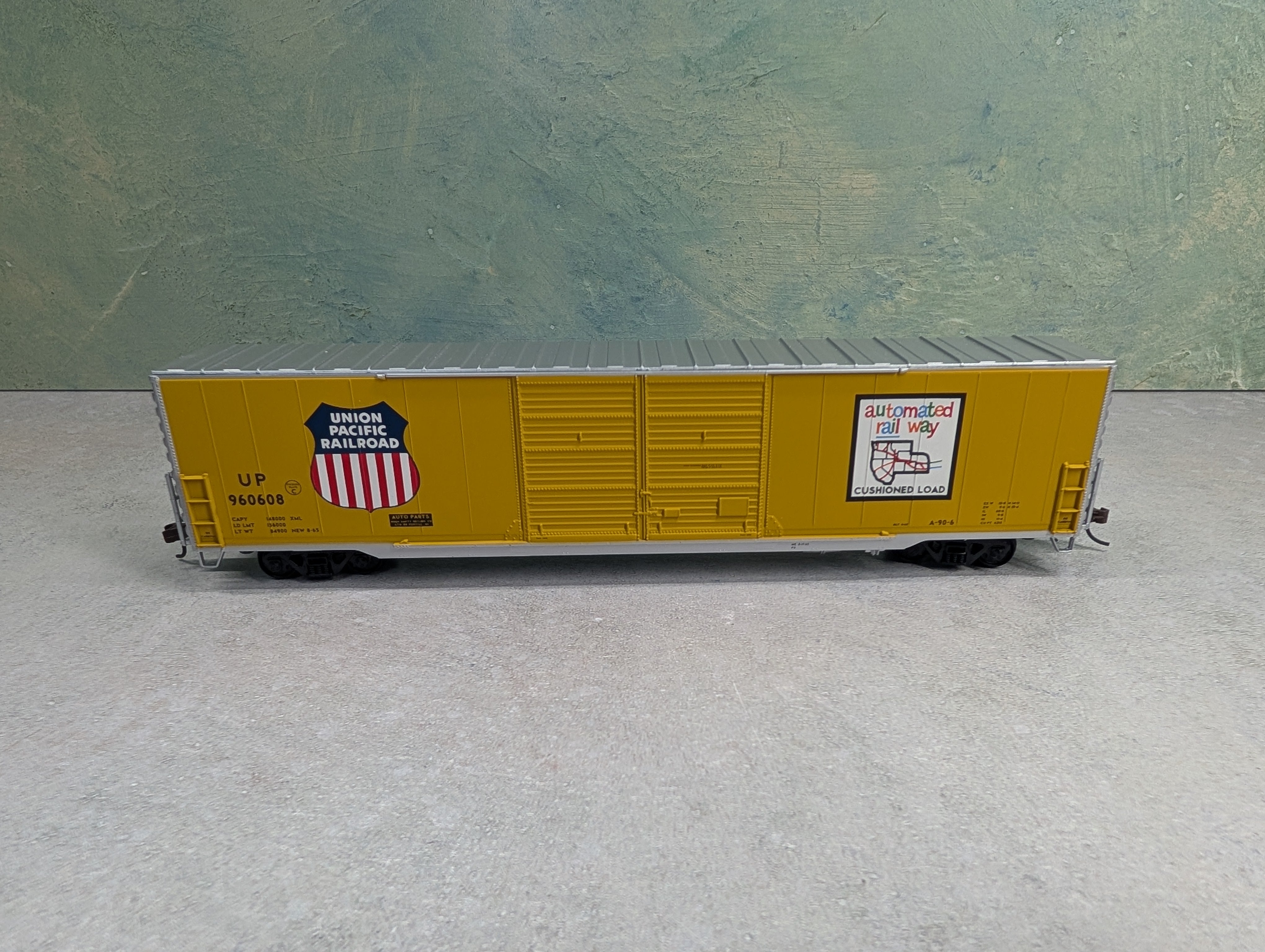 USED Walthers HO Scale 60' Box Car Union Pacific UP #960608