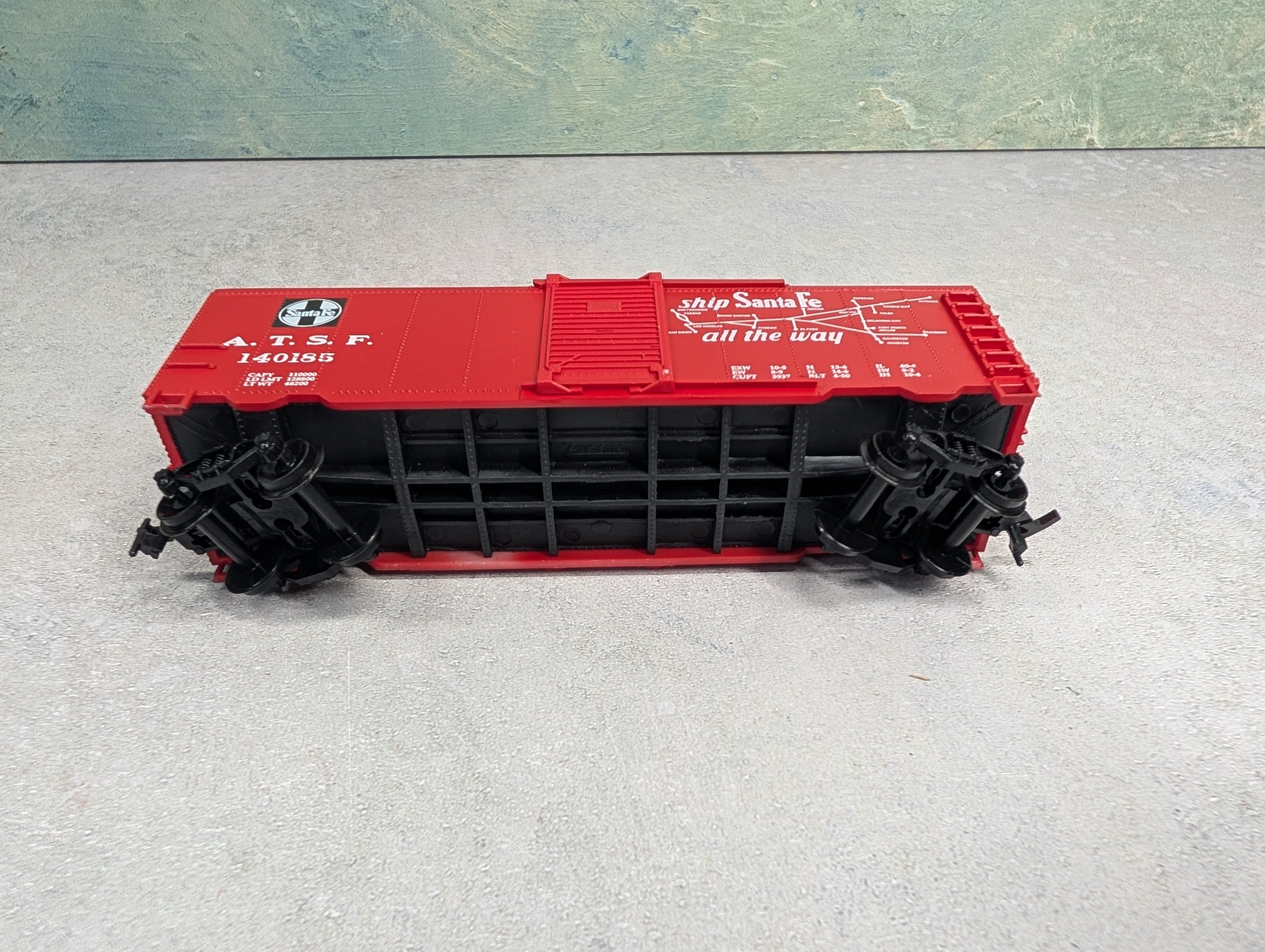 USED Bev-Bel HO Scale 40' Box Car Santa Fe ATSF #140185
