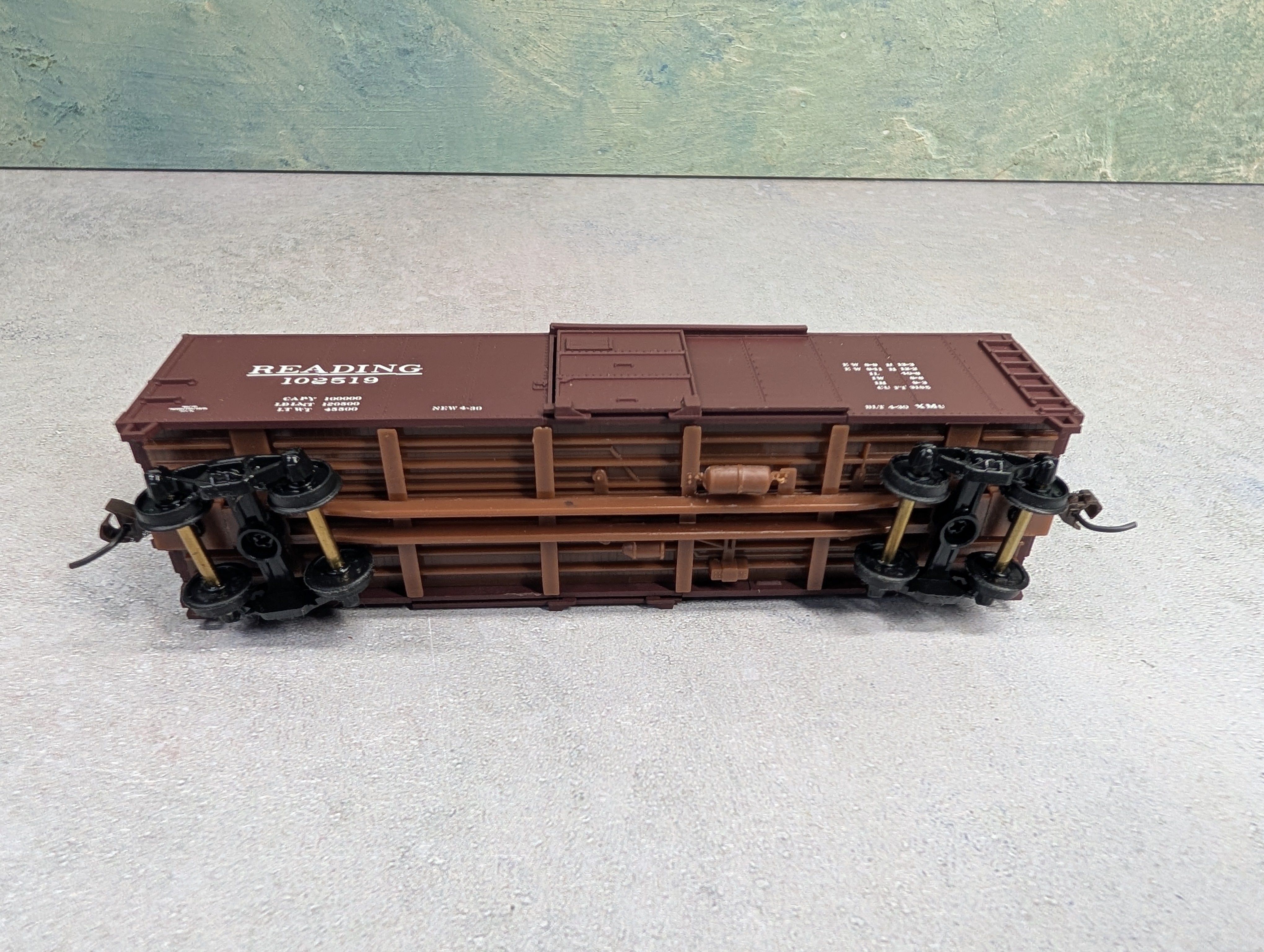 USED Walthers 931-622 HO Scale 40' X-29 Steel Box Car Reading #102519