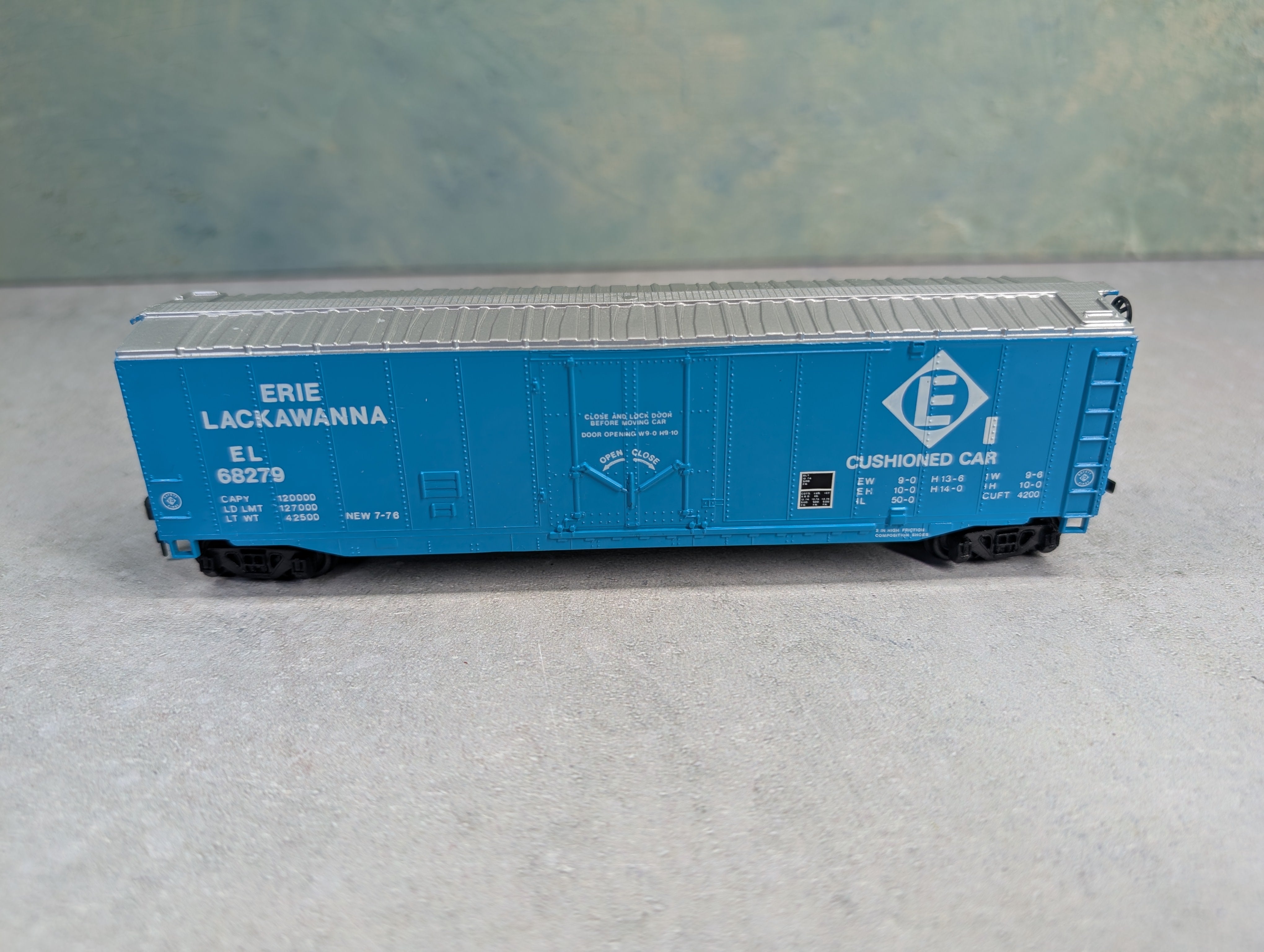 USED Bachmann HO Scale 50' Box Car Erie Lackawanna EL #68279