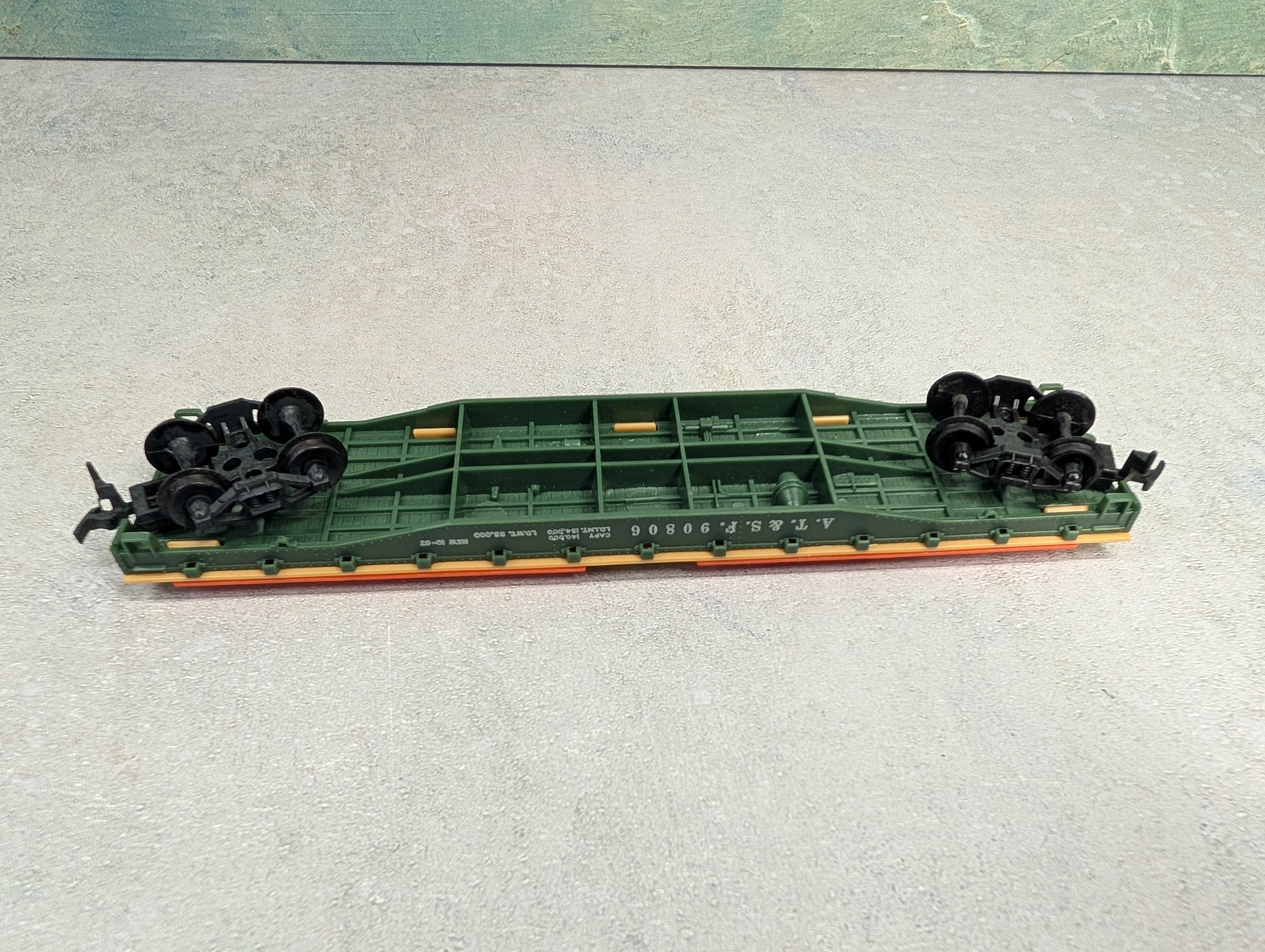 USED Tyco HO Scale 50' Flat Car Santa Fe ATSF #90806 w/ Int Forwarding Trailers