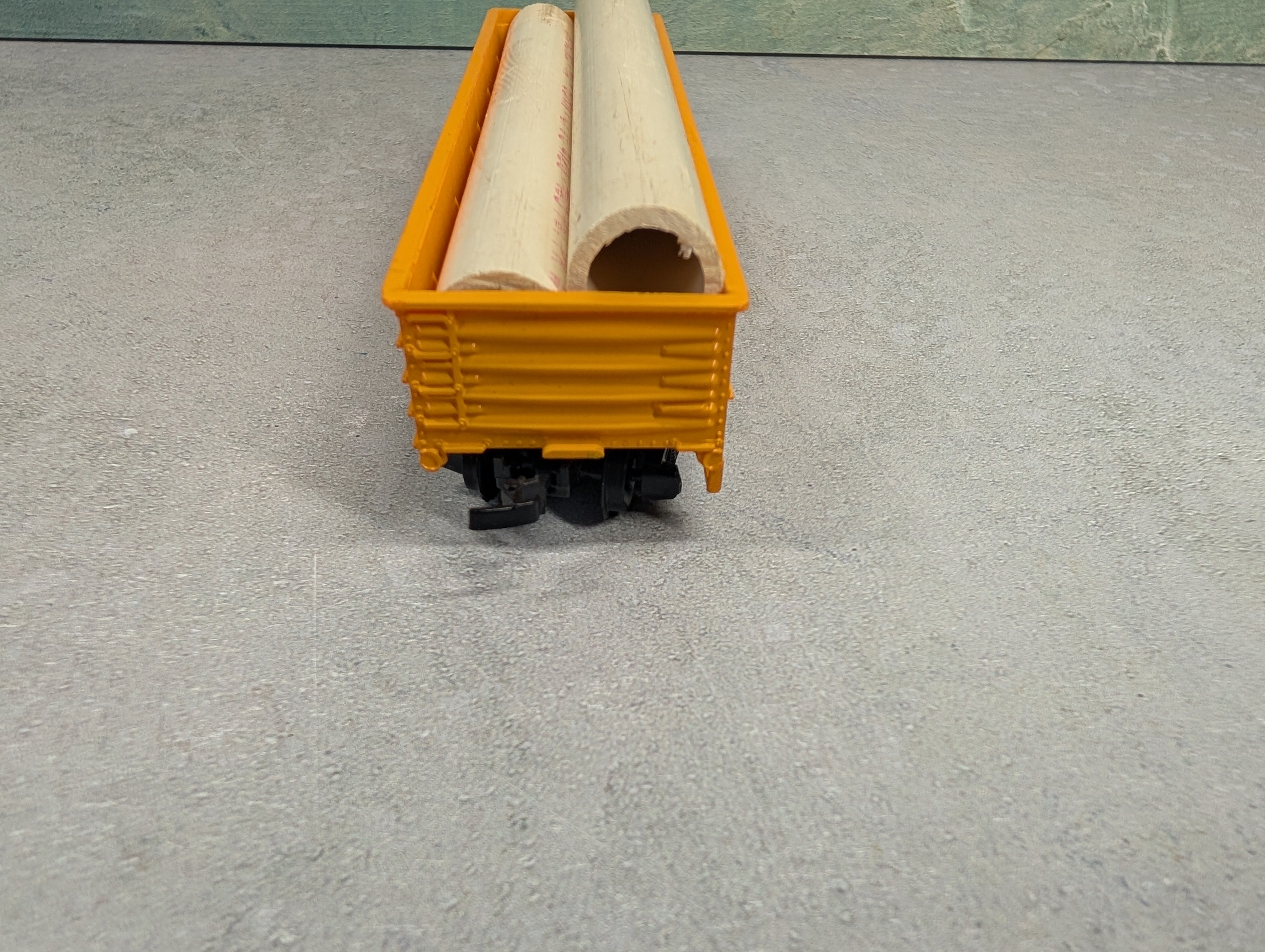 USED Tyco HO Scale 40' Gondola Union Pacific UP #2923 w/ Custom Pipe Load