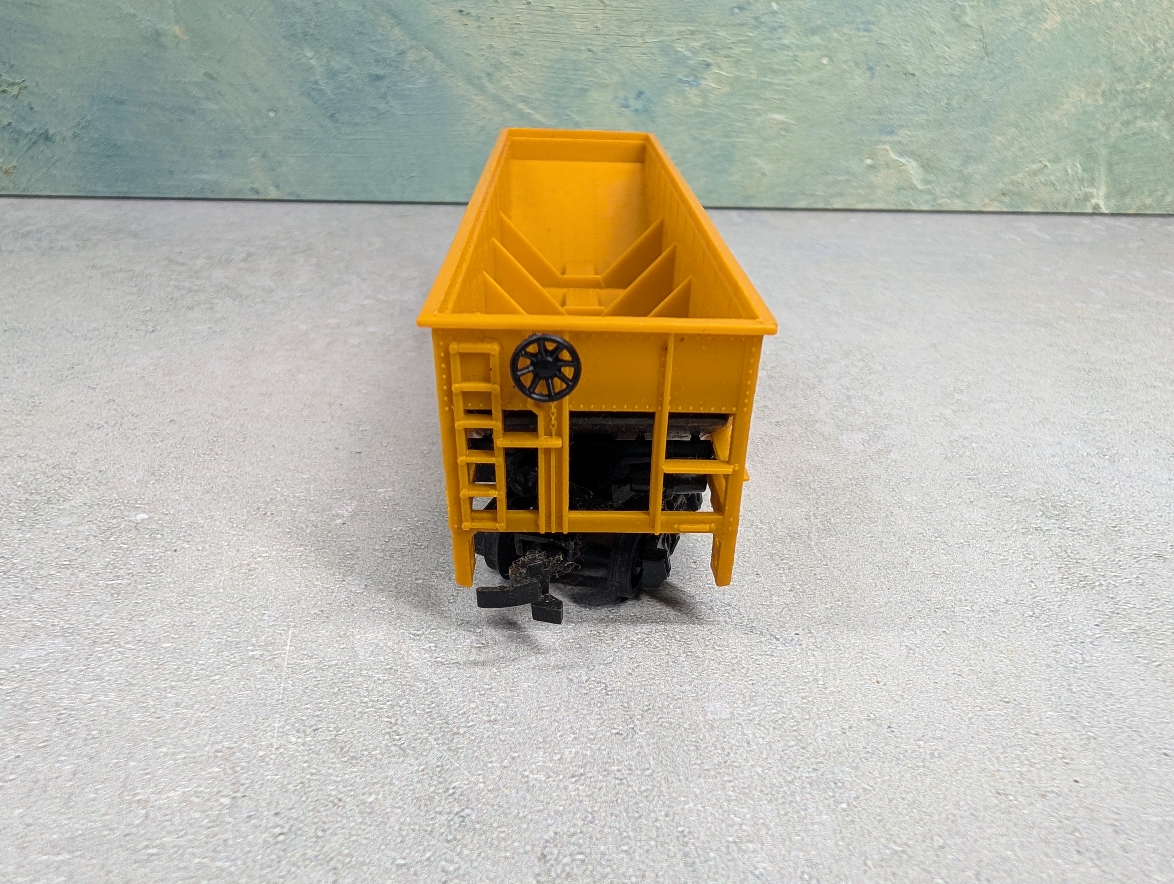 USED Bachmann HO Scale Quad Hopper Union Pacific UP #518125