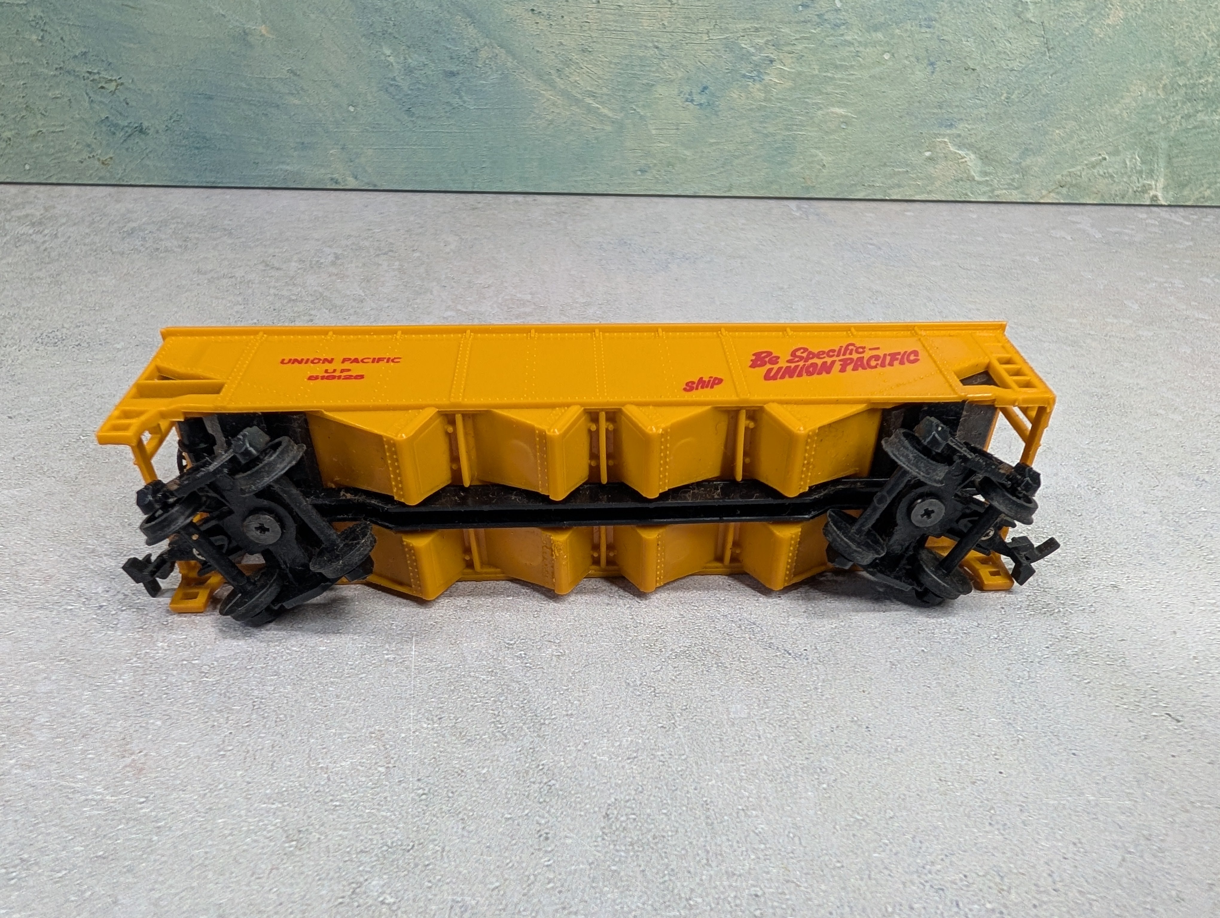 USED Bachmann HO Scale Quad Hopper Union Pacific UP #518125