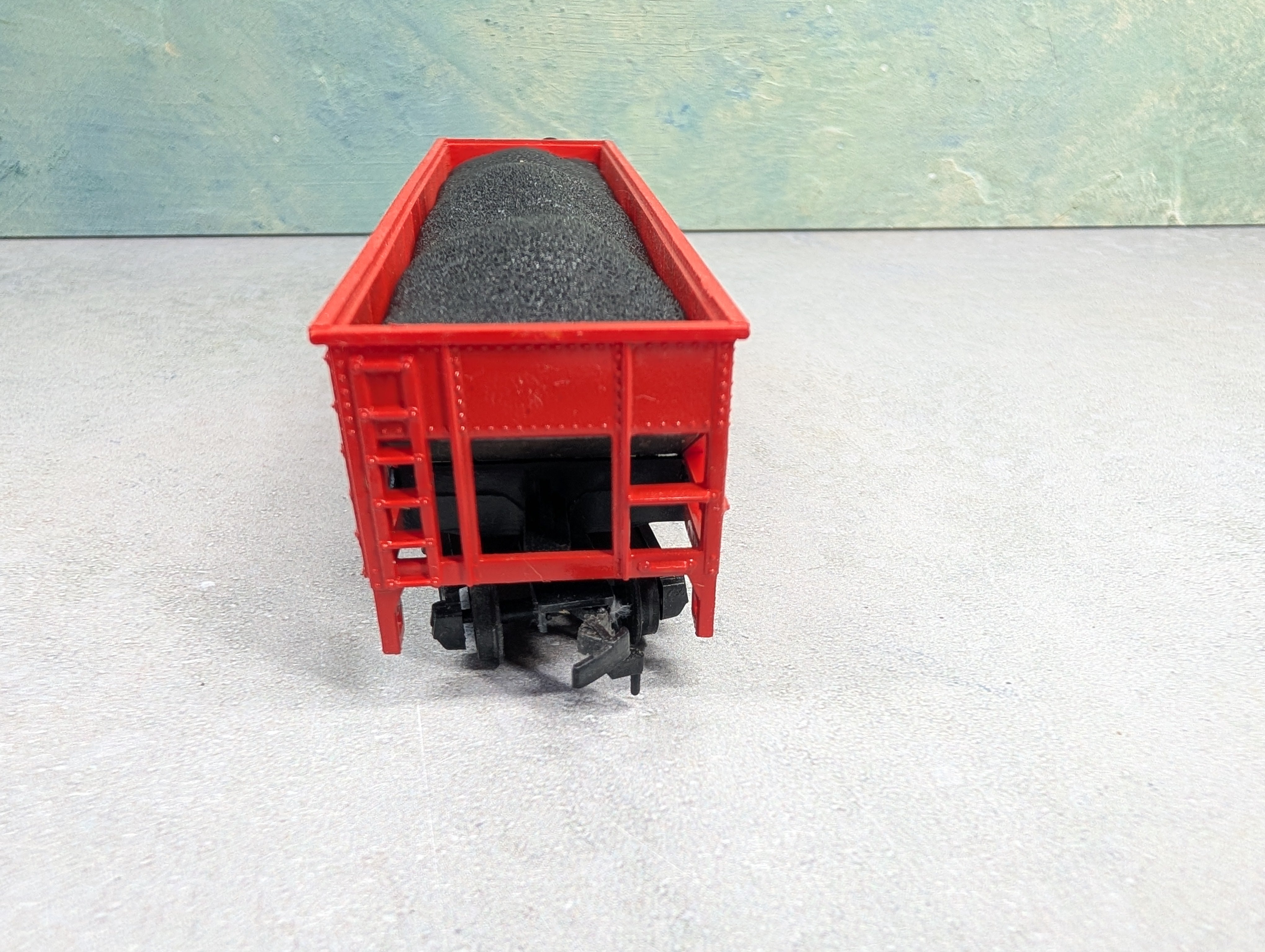 USED Bachmann HO Scale Quad Hopper Minneapolis & St Louis MStL #541085 w/ Coal Load