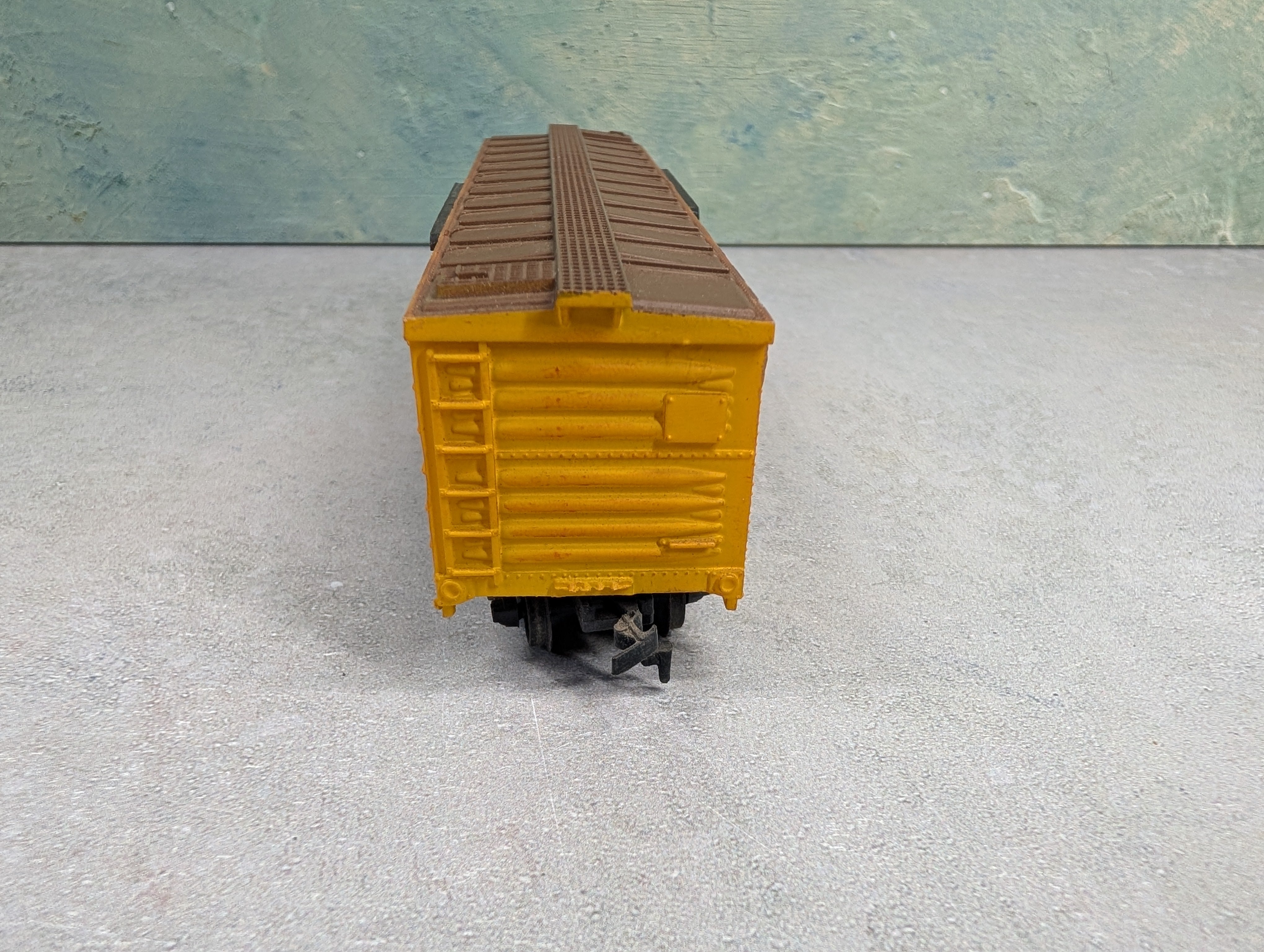 USED Life-Like HO Scale 42' Wooden Box Car Chicago and Illinois Midland Railway C&IM #8004