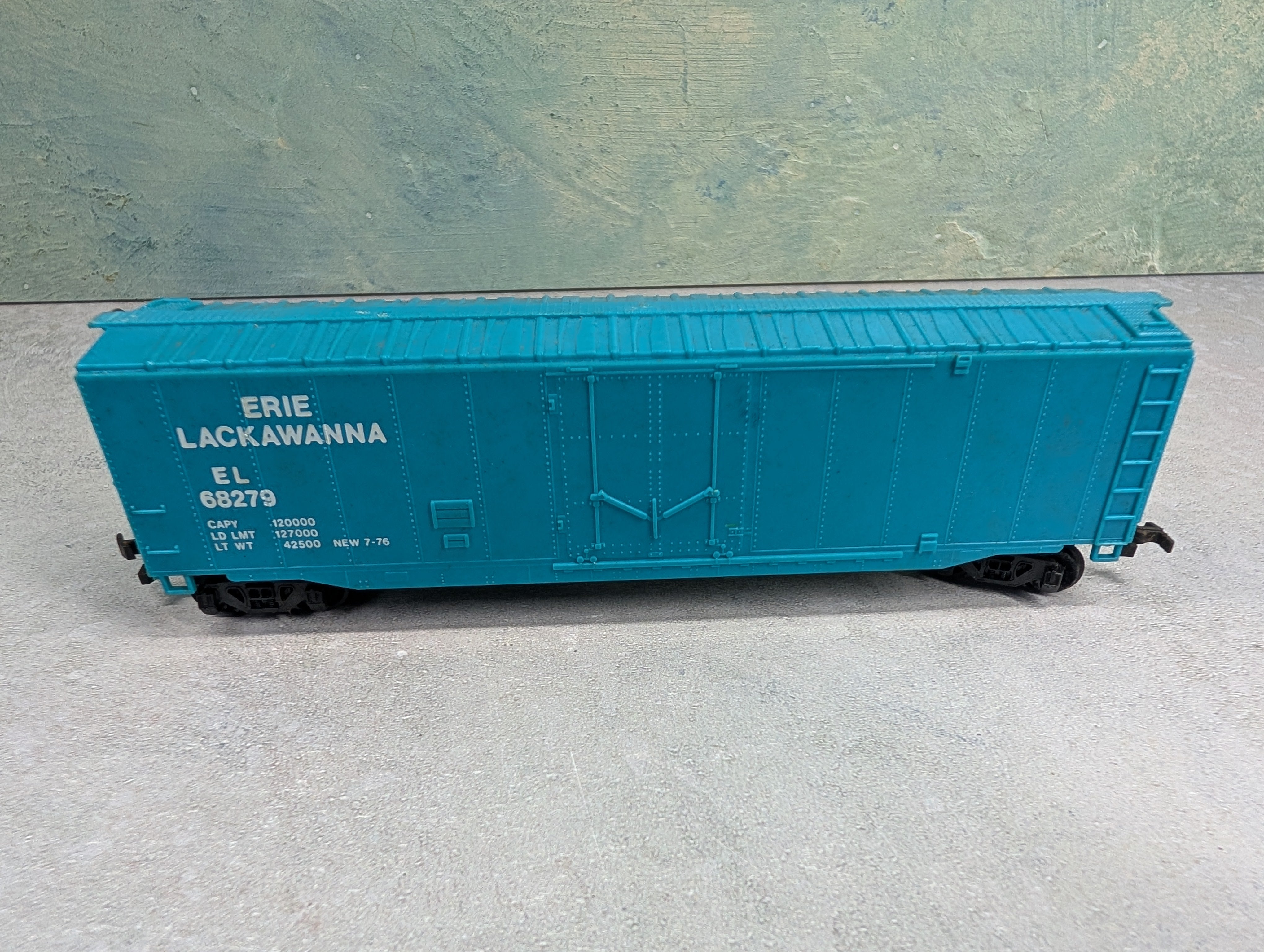 USED Bachmann HO Scale 50' Box Car Erie Lackawanna EL #68279