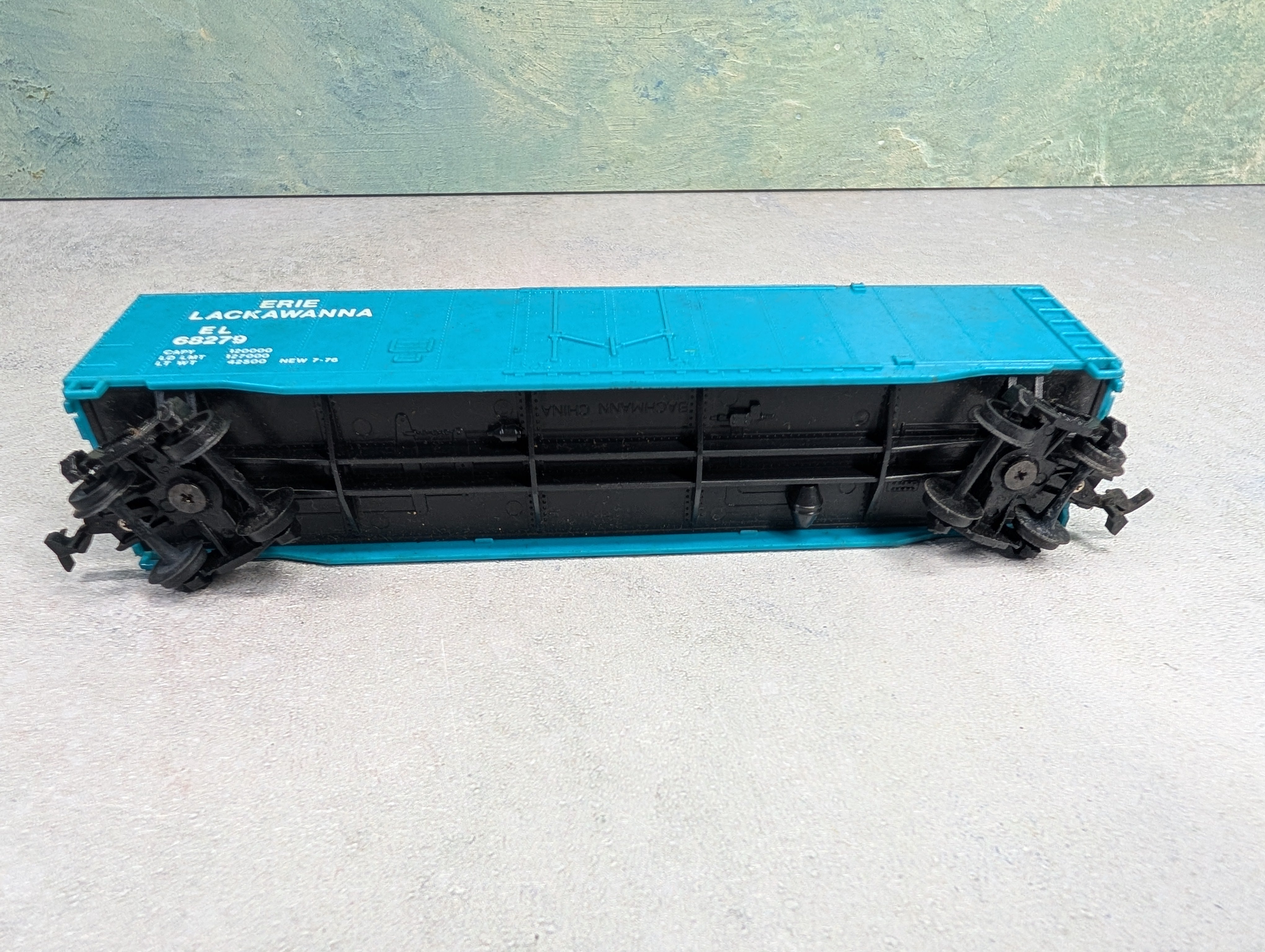 USED Bachmann HO Scale 50' Box Car Erie Lackawanna EL #68279