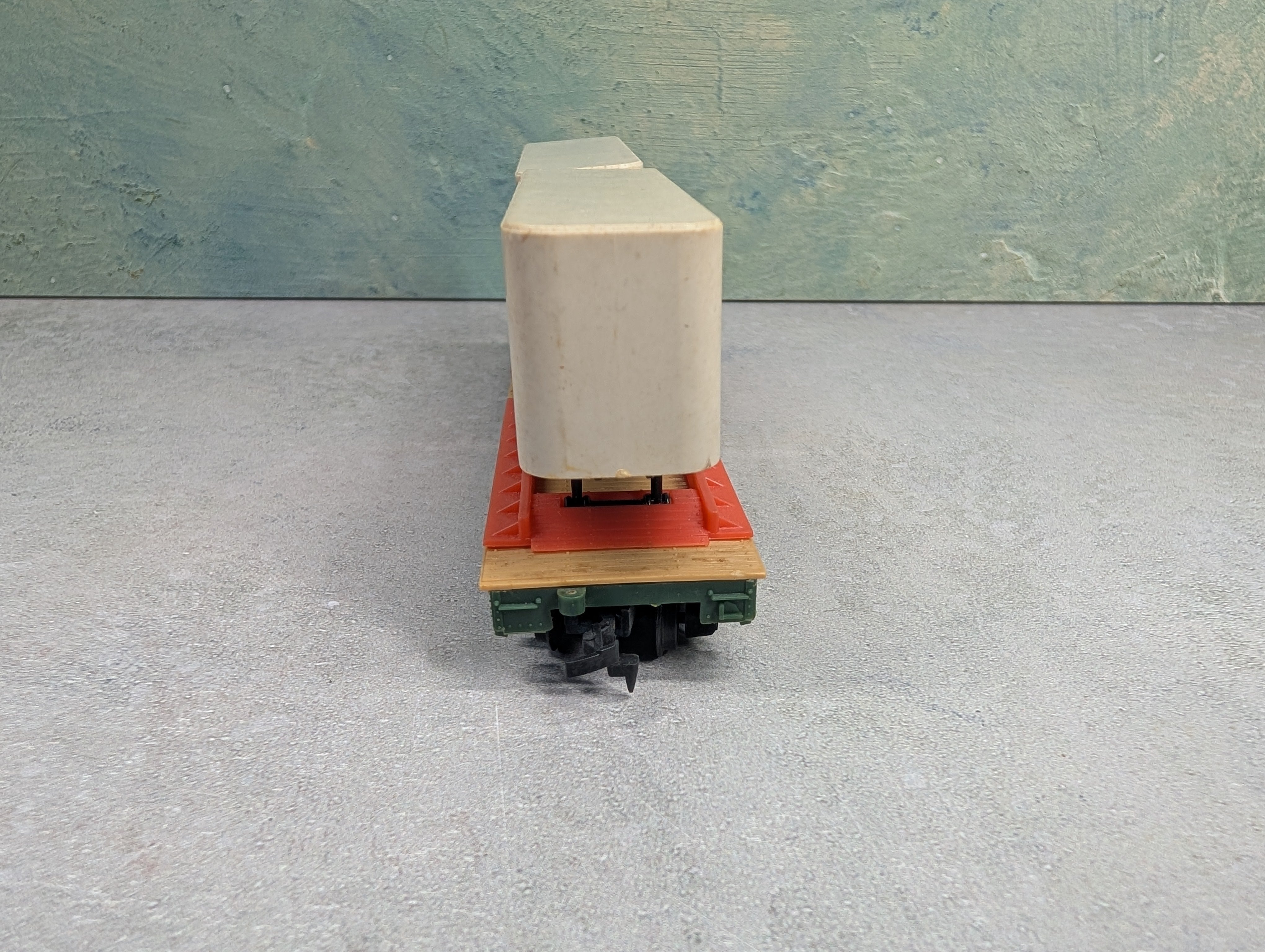 USED Mantua HO Scale 50' Flat Car Santa Fe ATSF #90806 w/ 2 Trailers