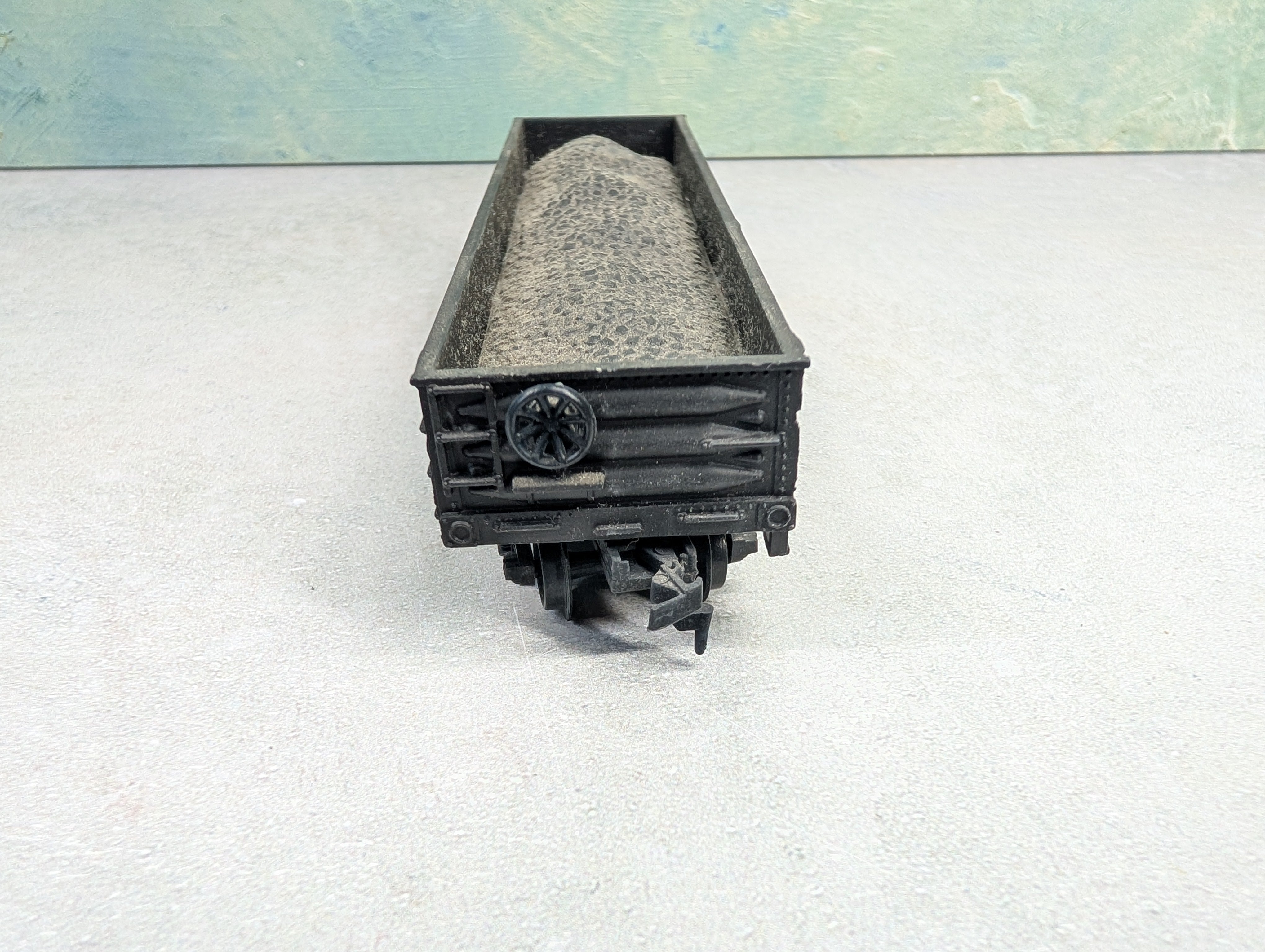 USED Model Power HO Scale 40' Gondola Pennsylvania #357621 Black w/ Load