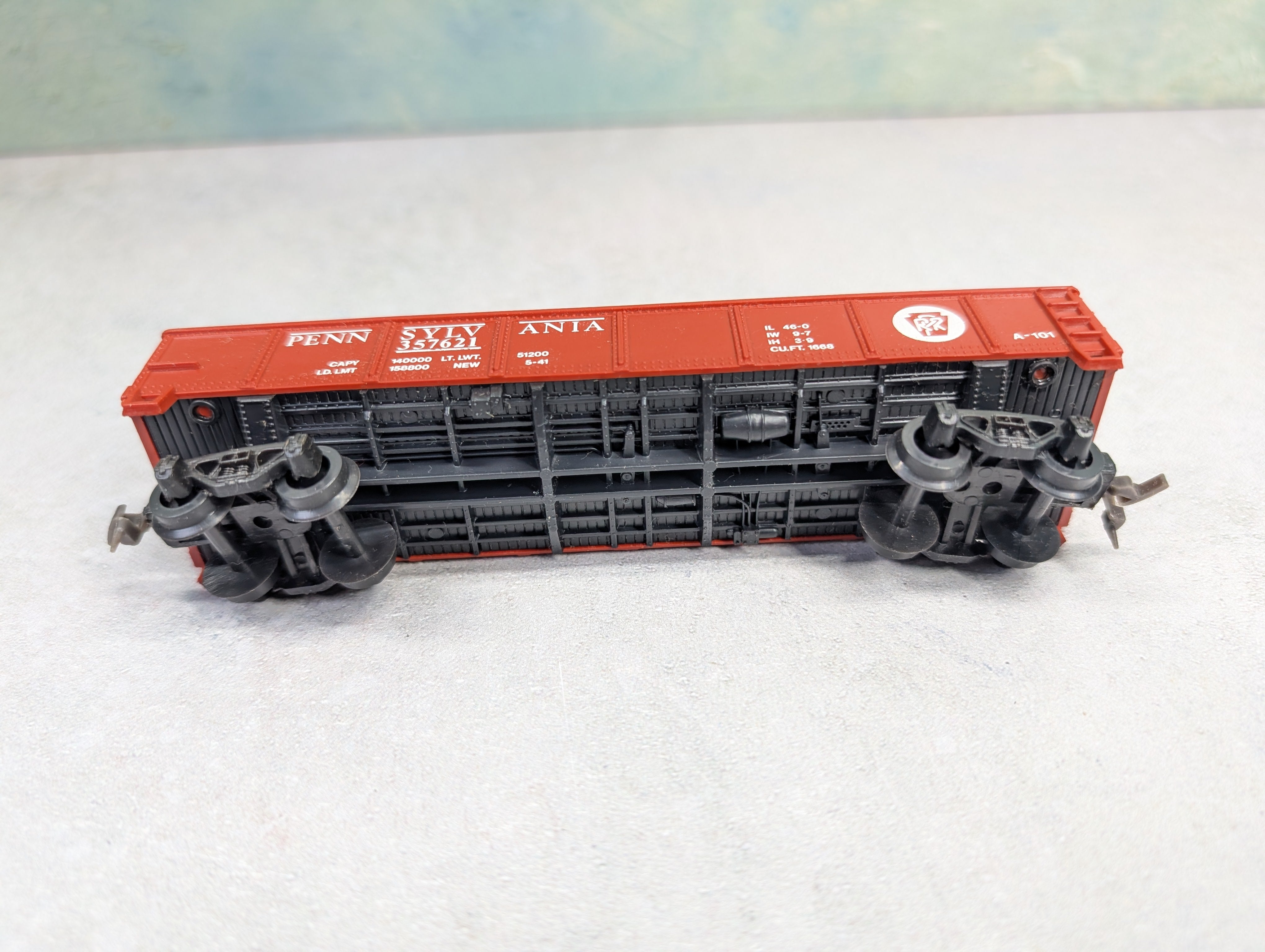 USED Model Power HO Scale 40' Gondola Pennsylvania #357621 Red w/ Load
