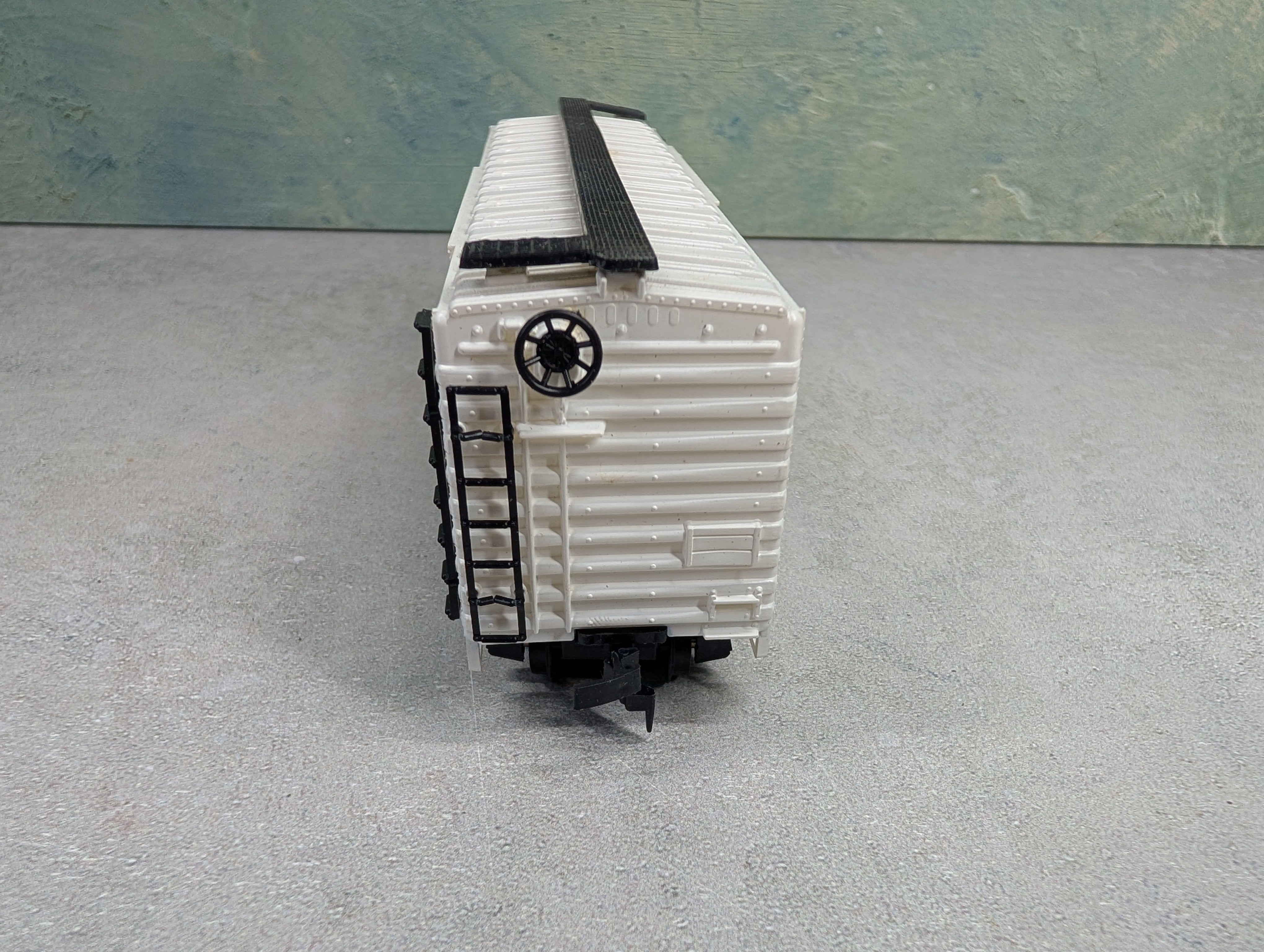 USED Model Power HO Scale 40' Reefer Box Car New York Central MDT #9040