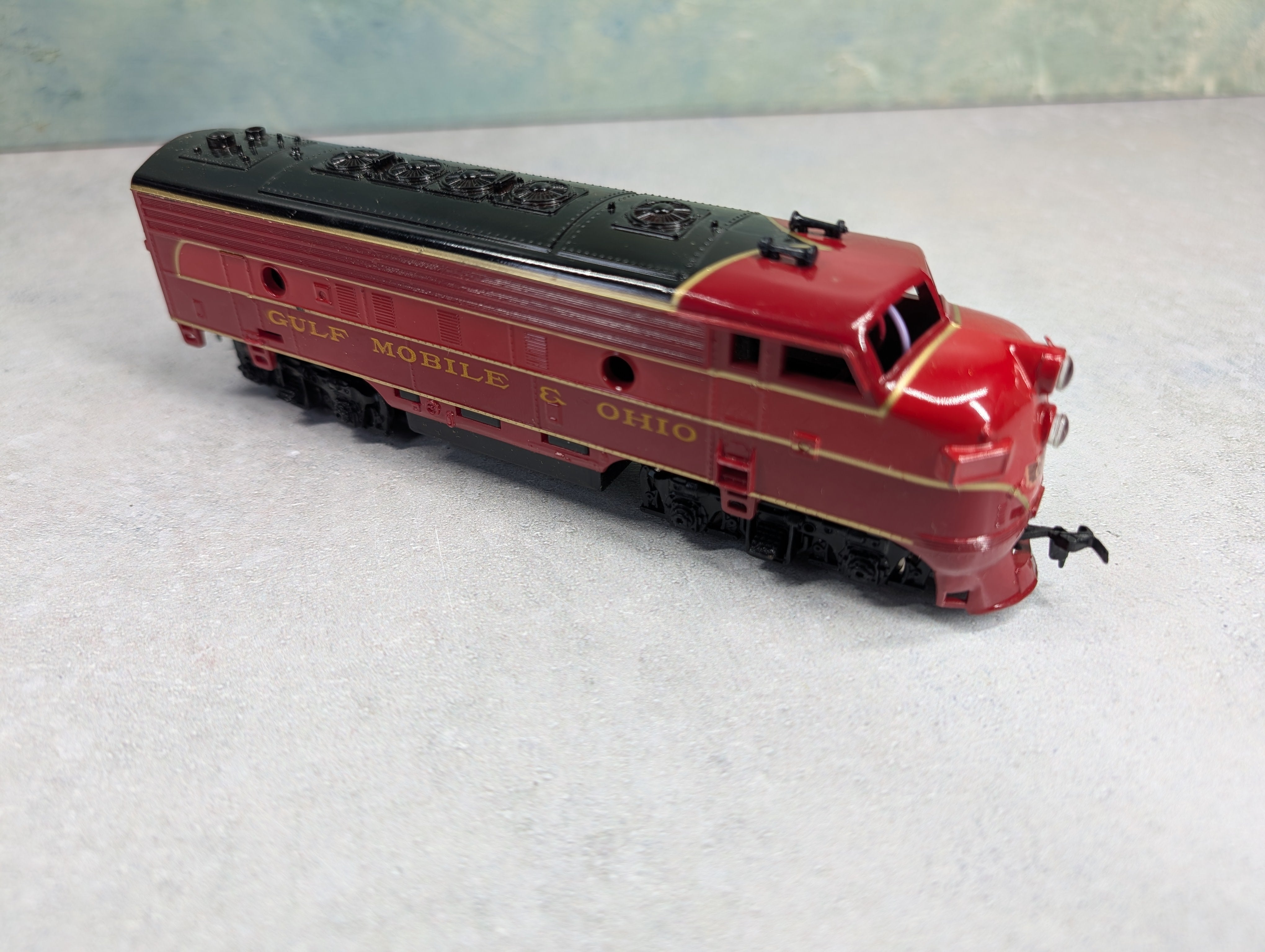 USED Life-Like HO Scale F-7 Diesel Locomotive Gulf Mobile & Ohio Parts/Repairs DC