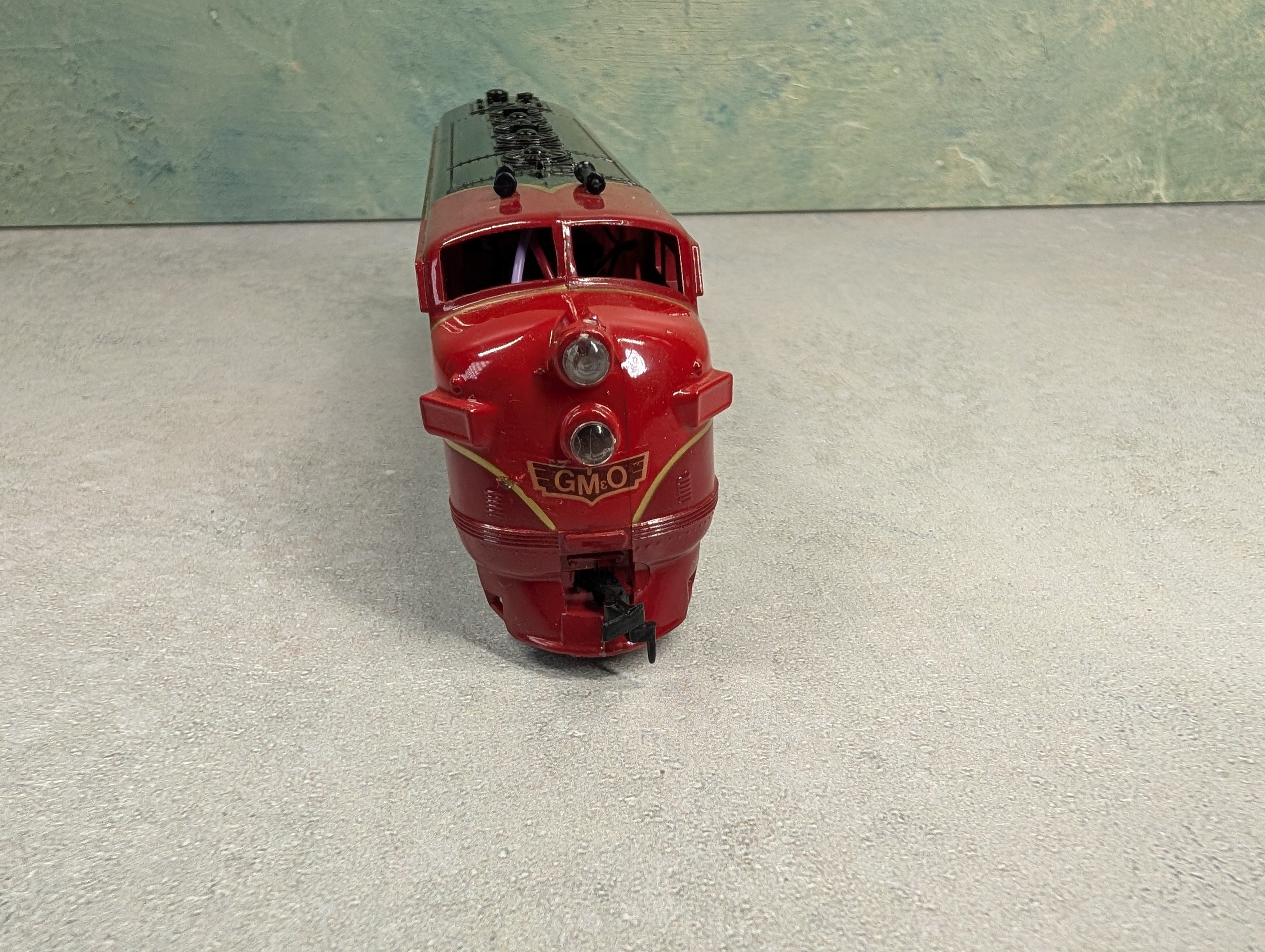 USED Life-Like HO Scale F-7 Diesel Locomotive Gulf Mobile & Ohio Parts/Repairs DC