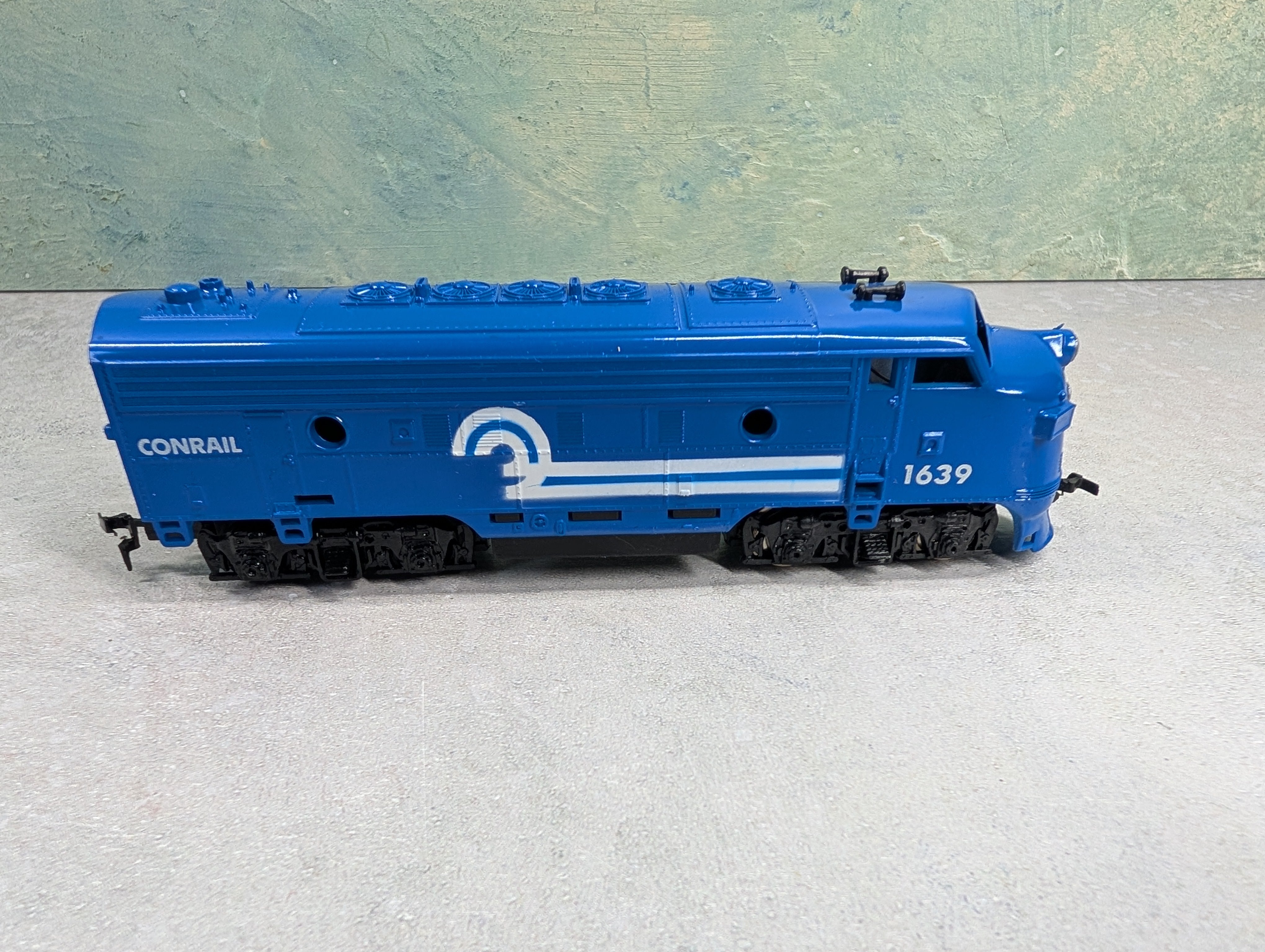 USED Life-Like HO Scale F-7 Diesel Locomotive Conrail #1639 Parts/Repairs DC