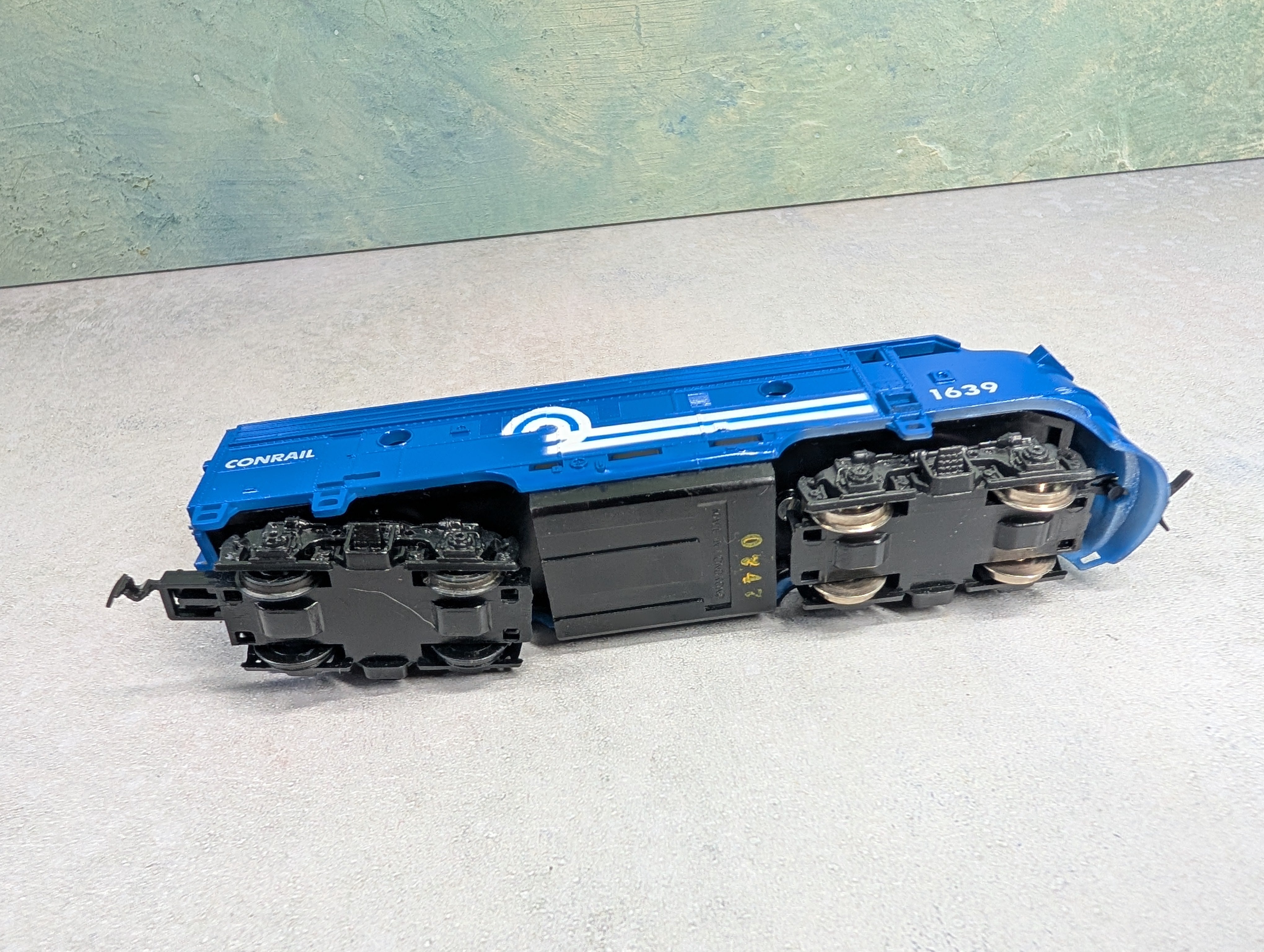 USED Life-Like HO Scale F-7 Diesel Locomotive Conrail #1639 Parts/Repairs DC