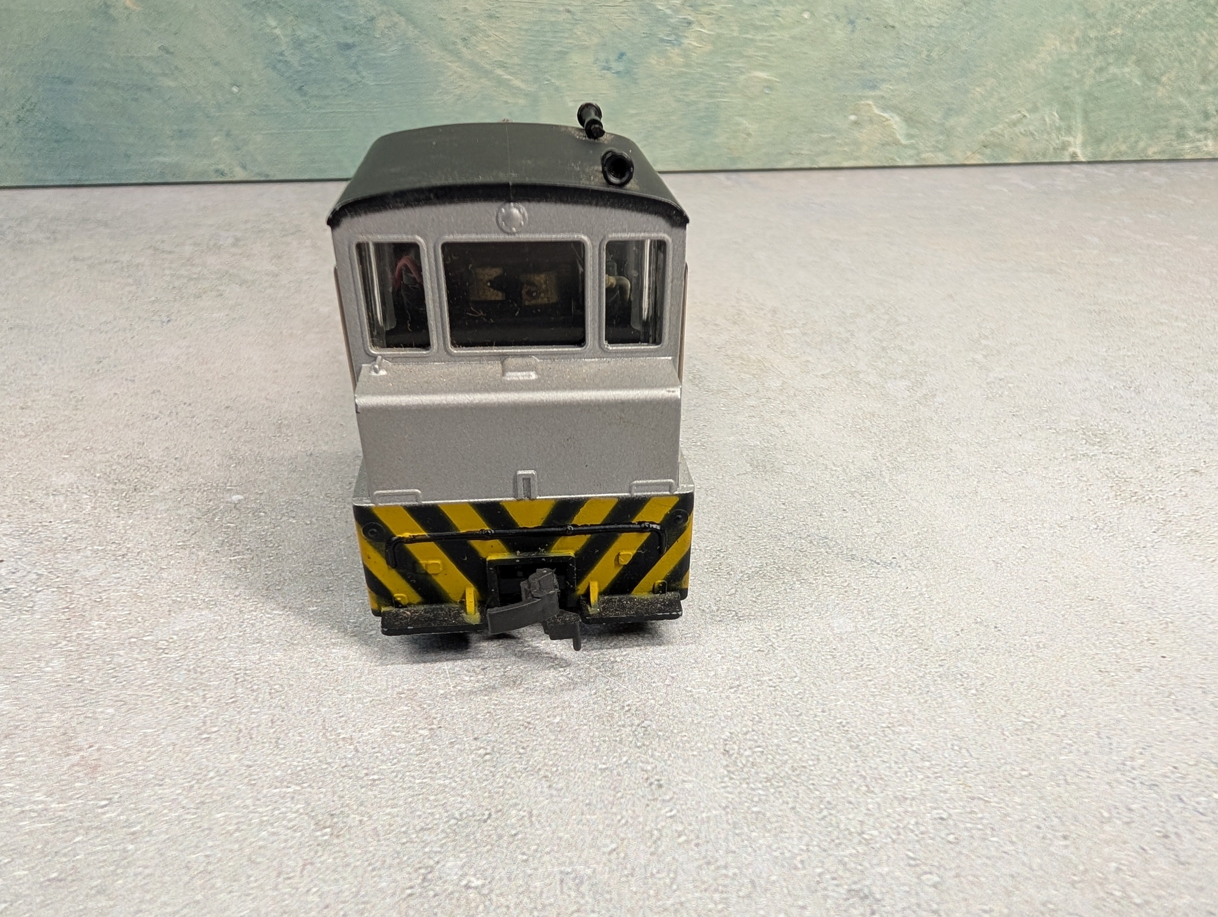 USED AHM HO Scale MDT Switcher Diesel Locomotive Pennsylvania #21 Parts/Repairs DC