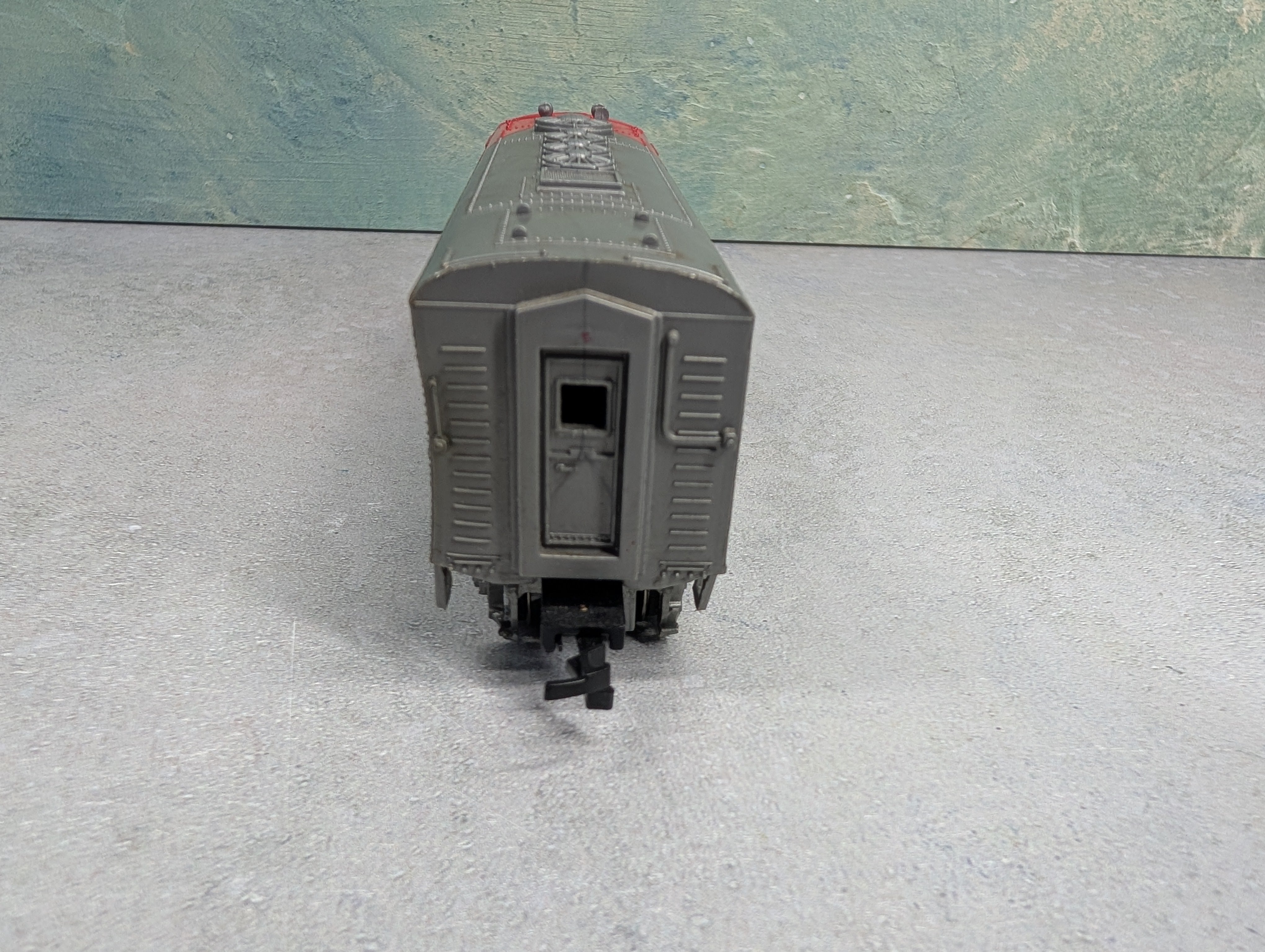 USED Bachmann HO Scale F9 Diesel Locomotive Santa Fe #307 Runs DC