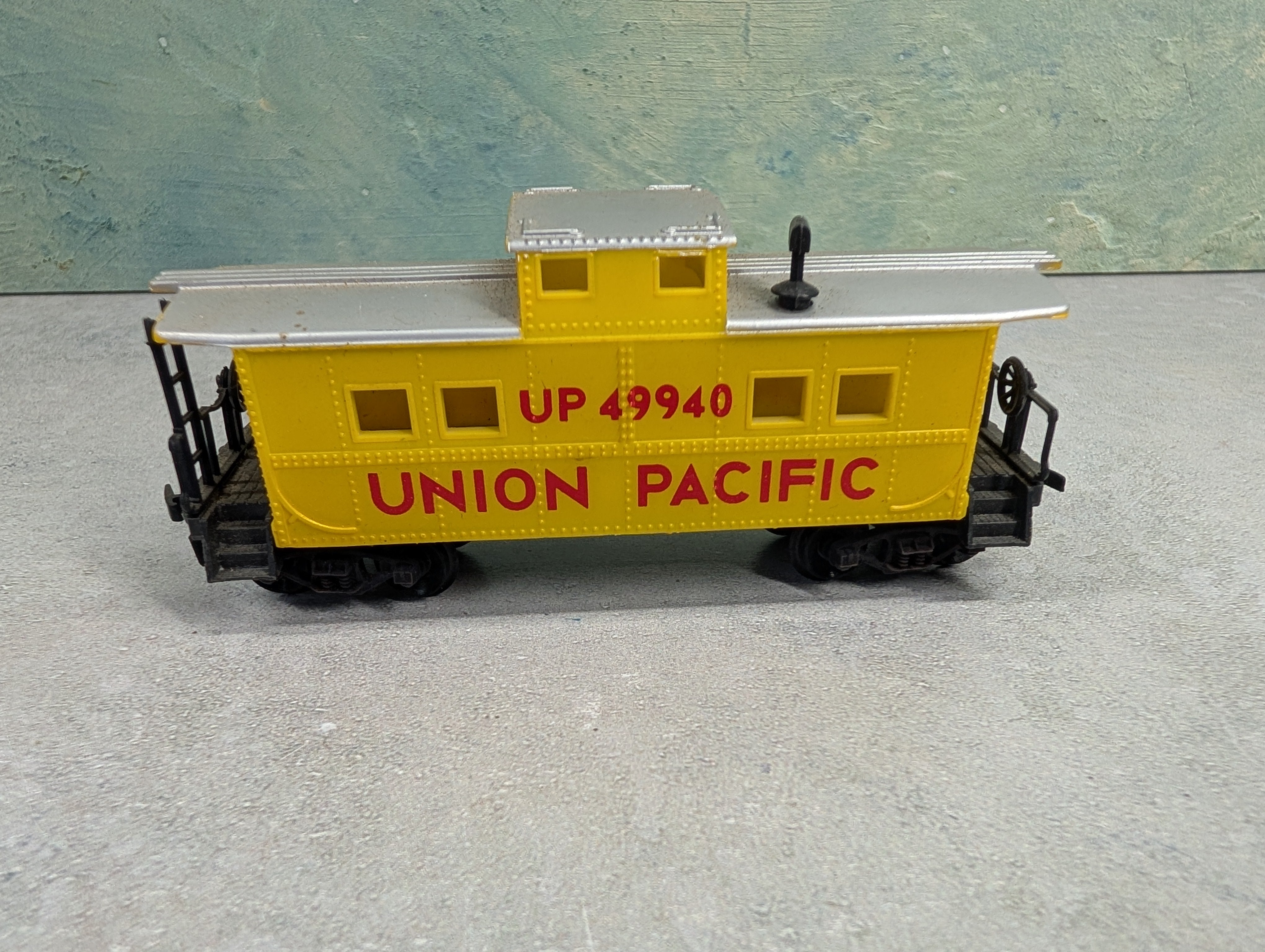 USED Life-Like HO Scale Caboose Union Pacific UP #49940
