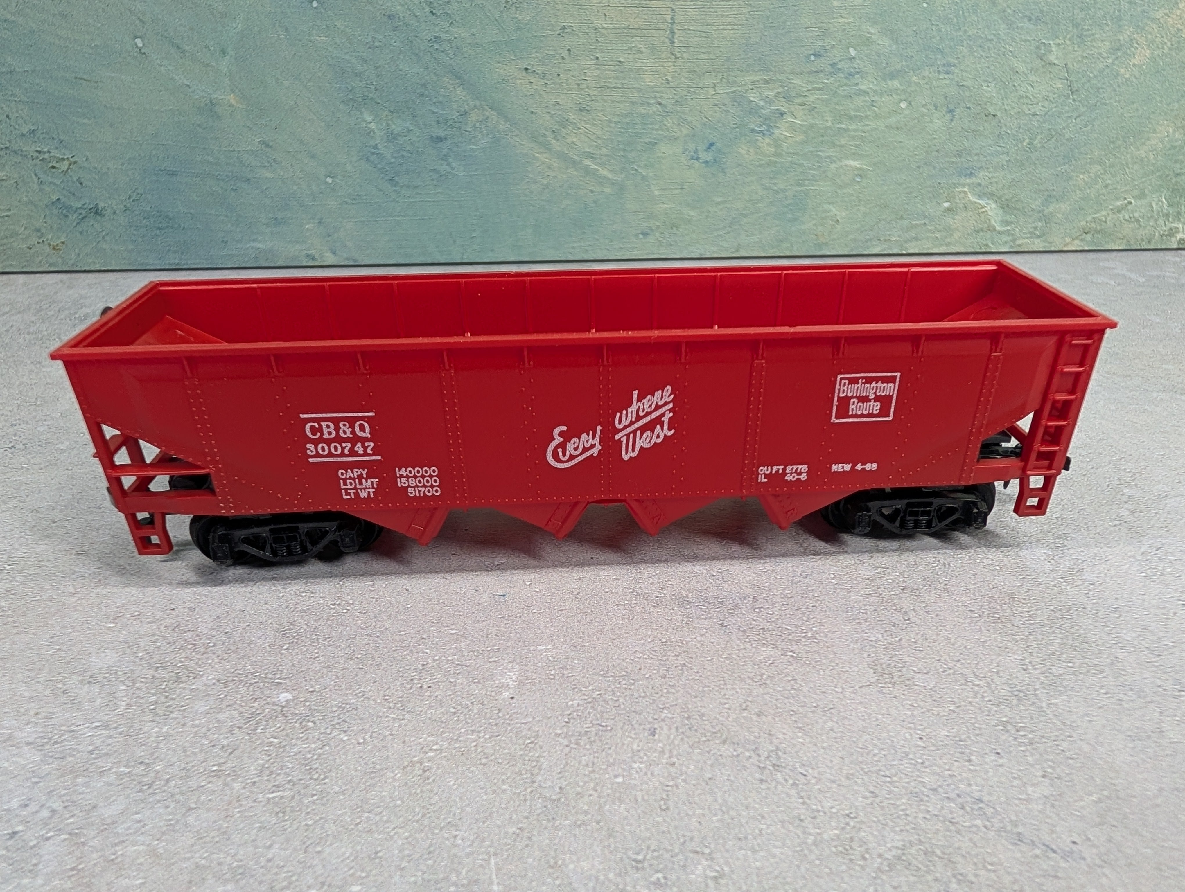USED Tyco HO Scale Quad Hopper Burlington CB&Q #300747