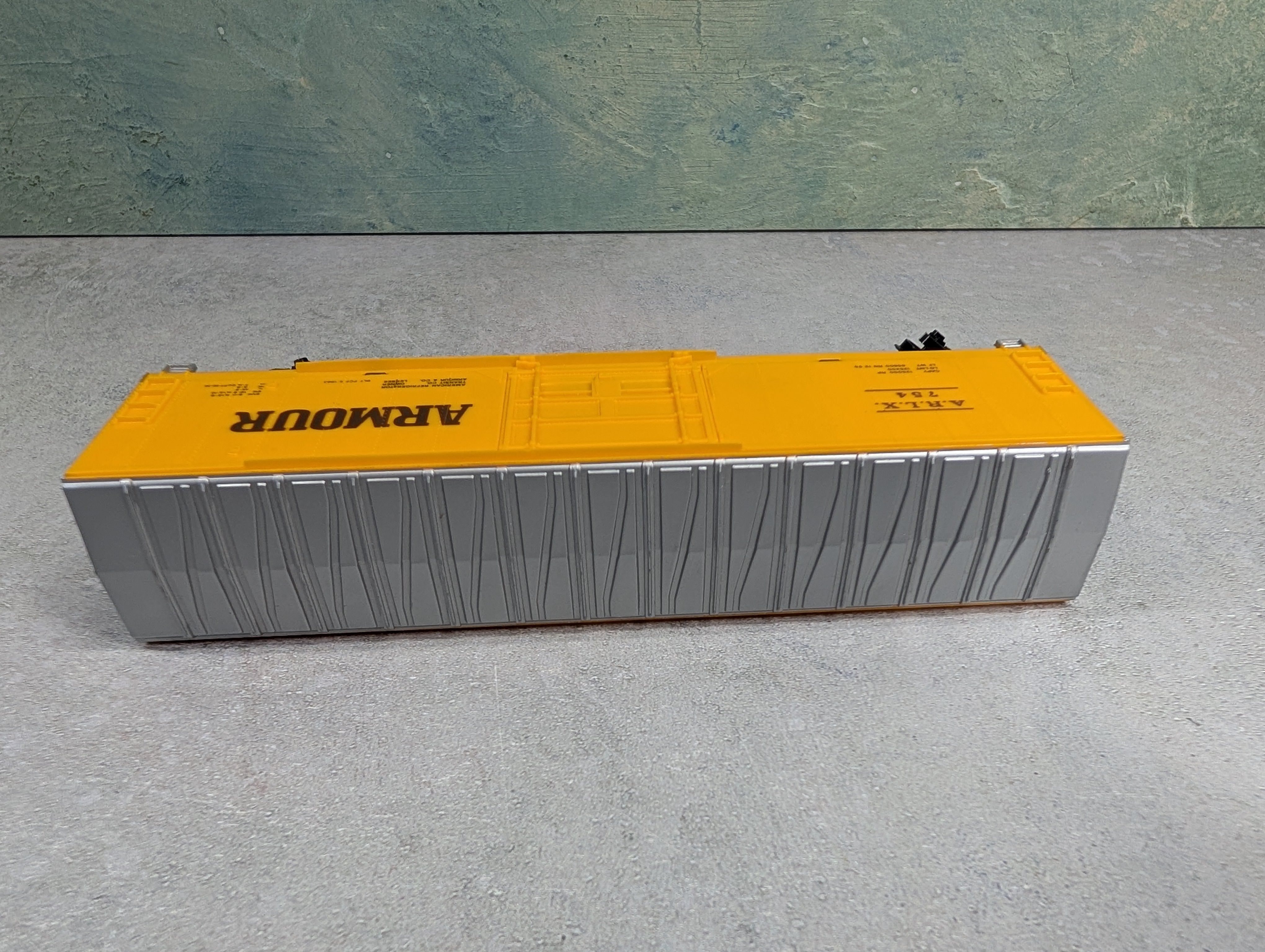 USED AHM HO Scale 50' Box Car Armour Refrigerator Line
