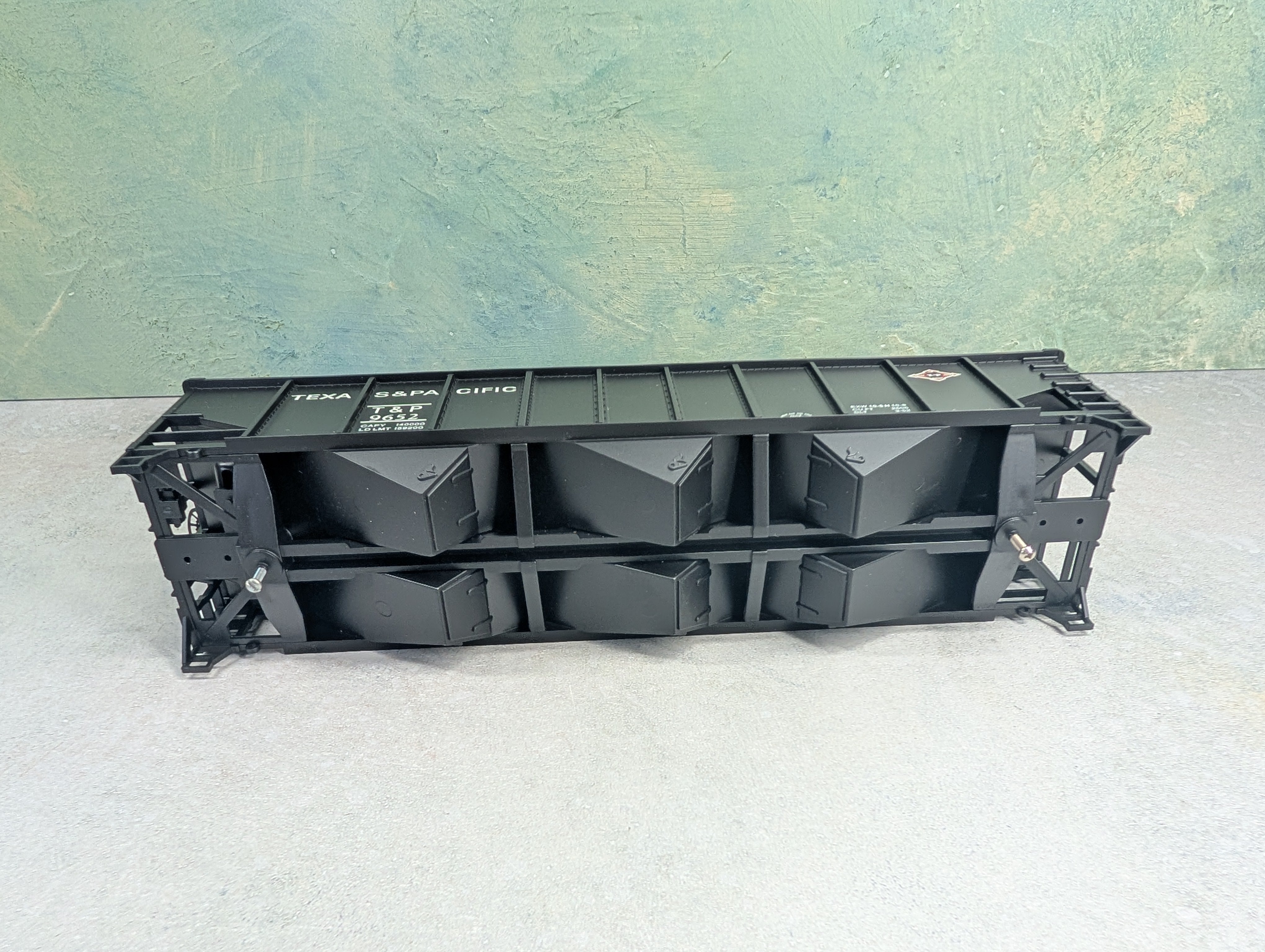 USED Weaver U18009L O 3 Bay 9 Panel Hopper Texas and Pacific T&P #9652 3 Rail, No Trucks/Couplers