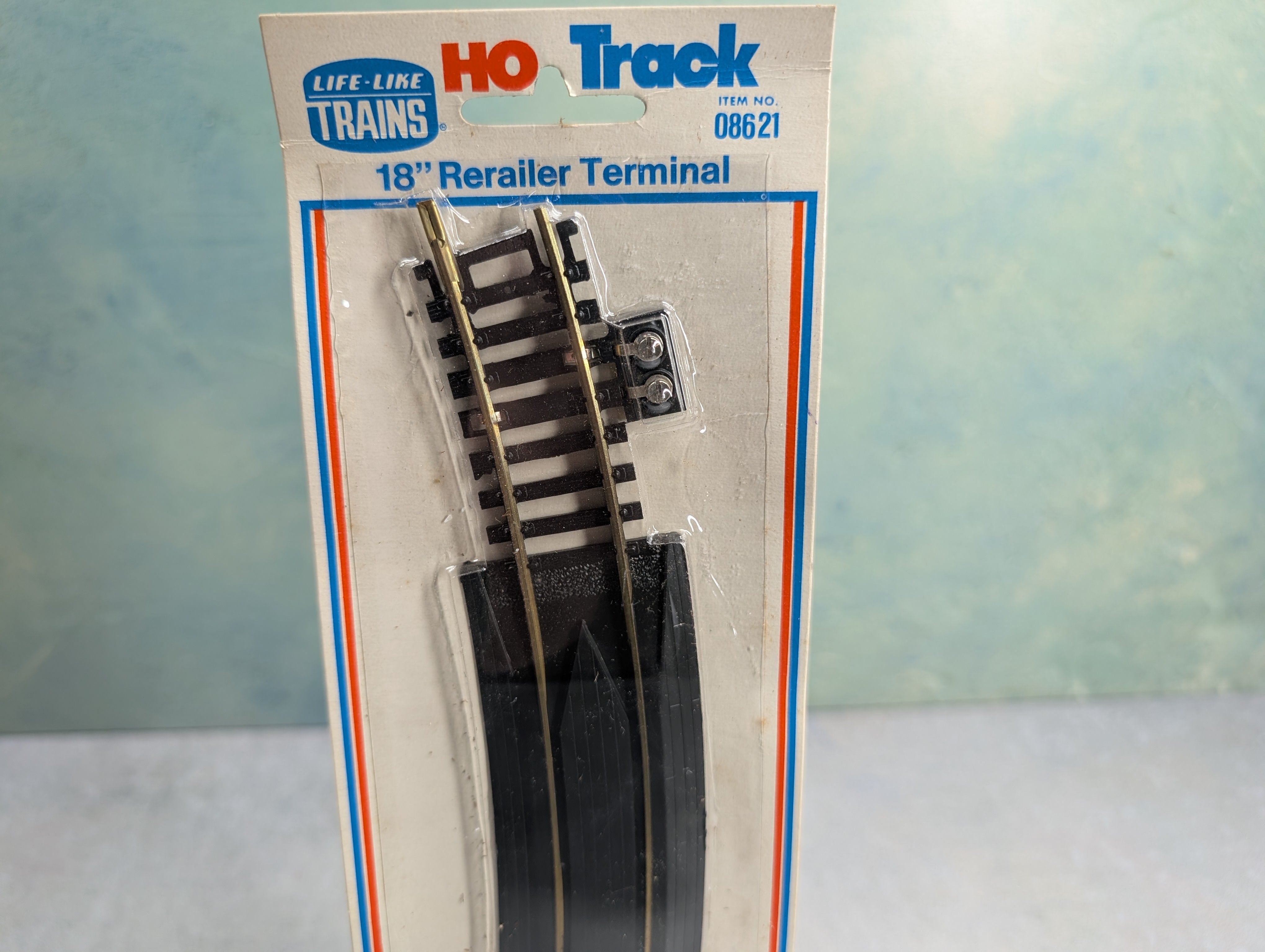 USED Life-Like 8621 HO Scale 18" Rerailer Terminal, Brass, Code 100