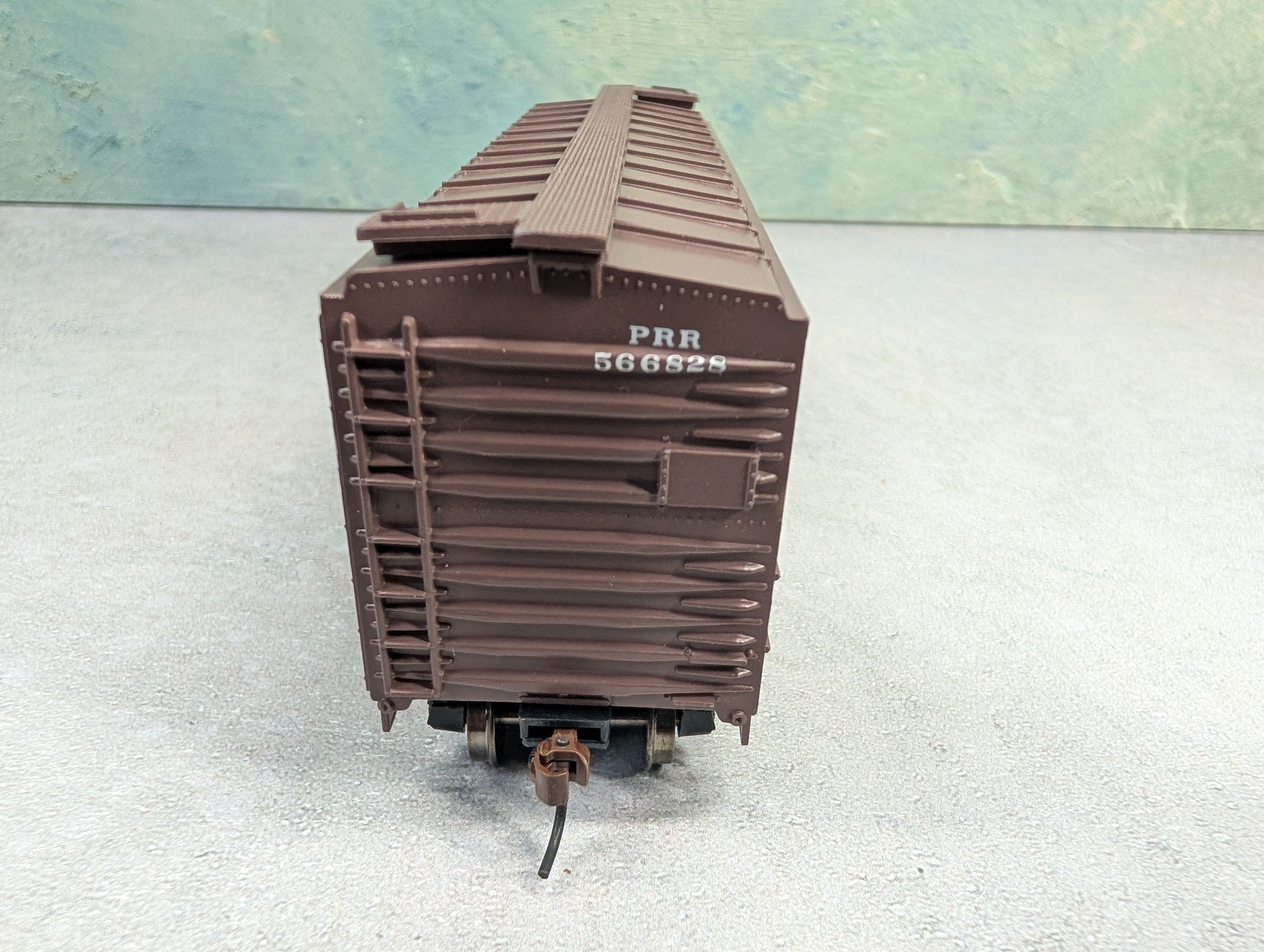 USED Athearn 70060 HO Scale 40' Youngstown Steel Door Box Car Pennsylvania #566828 Merchandise Service