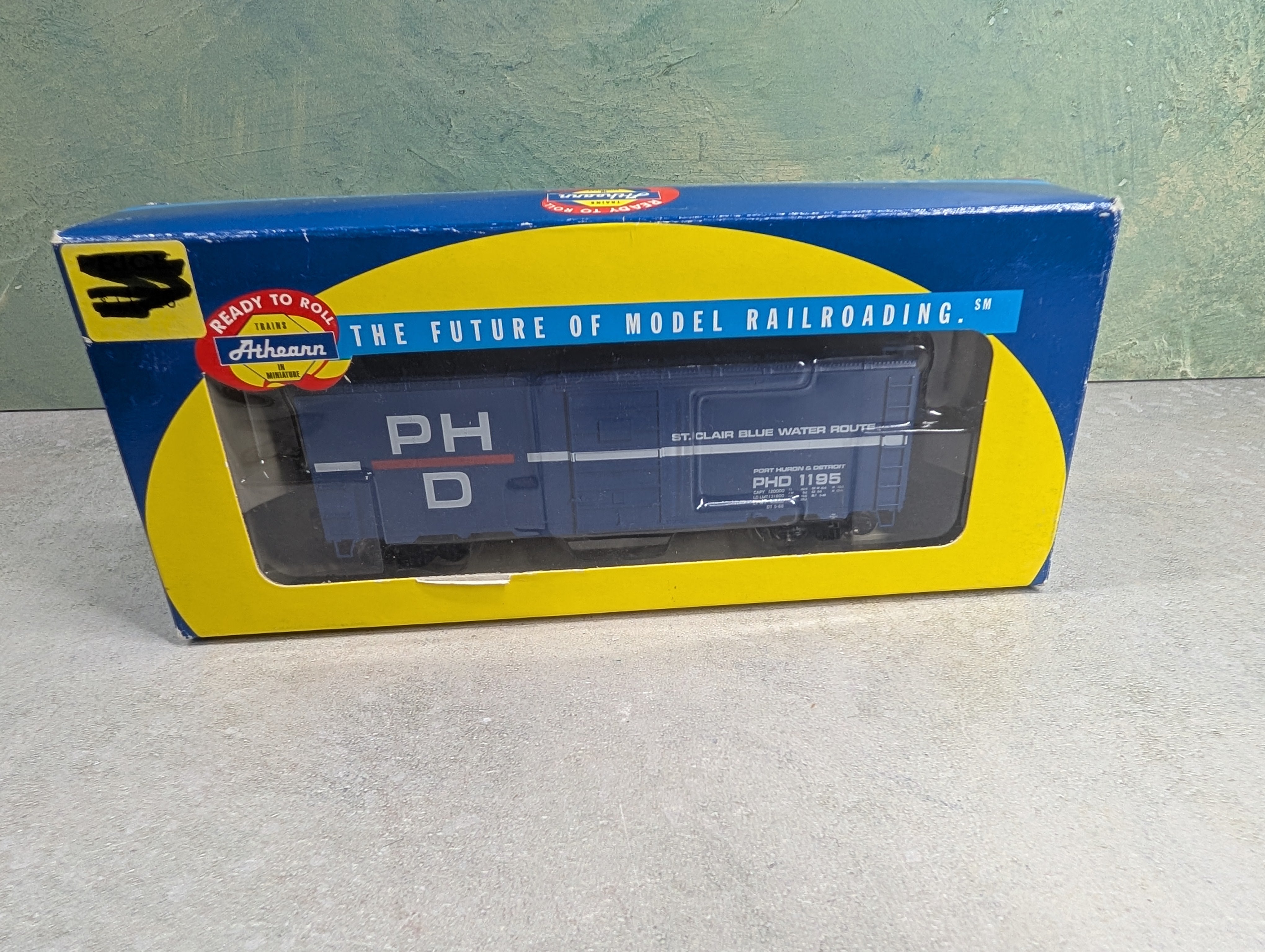 USED Athearn 70330 HO Scale 40' Superior Door Box Car Port Huron and Detroit PHD #1195