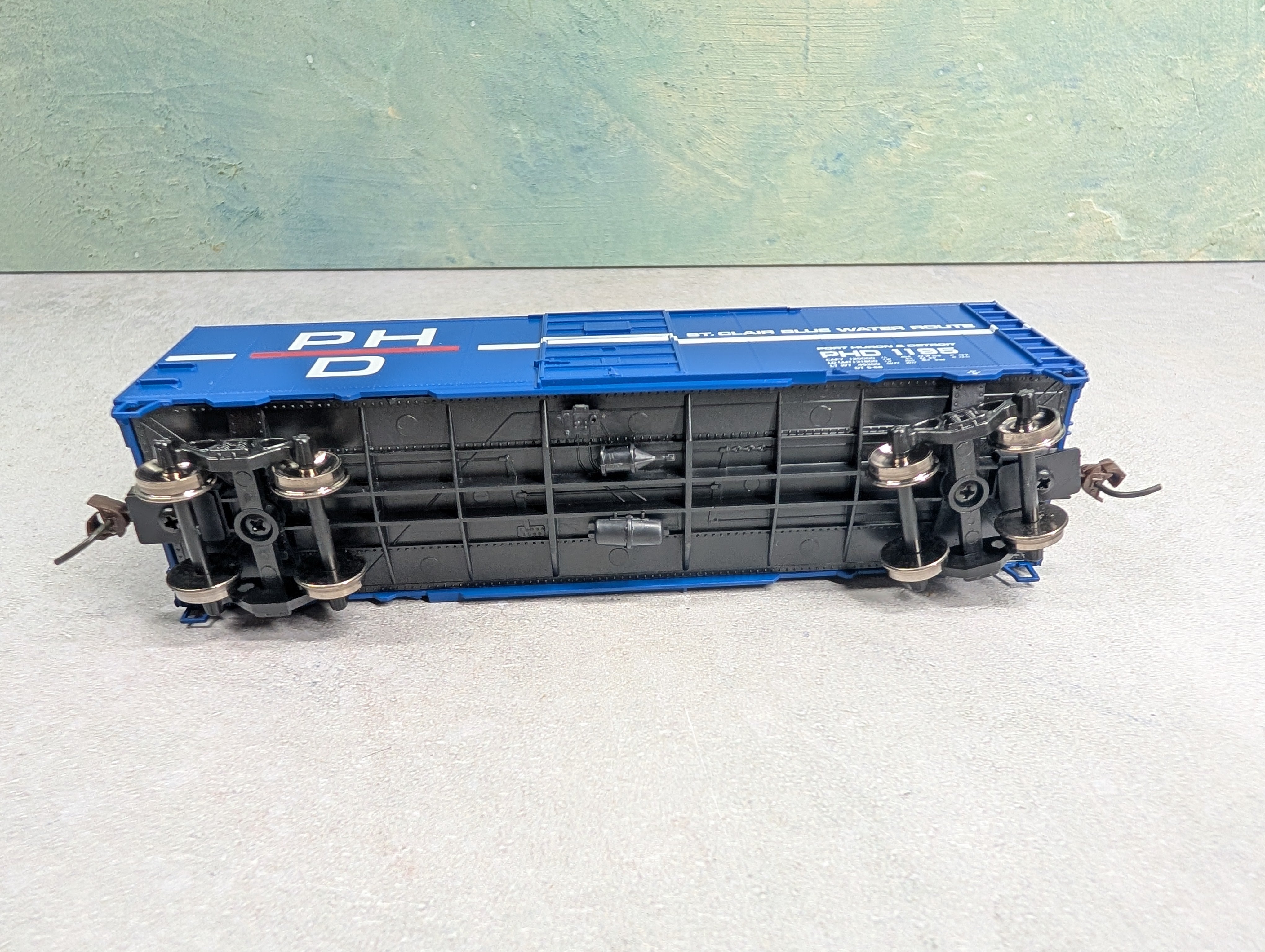 USED Athearn 70330 HO Scale 40' Superior Door Box Car Port Huron and Detroit PHD #1195