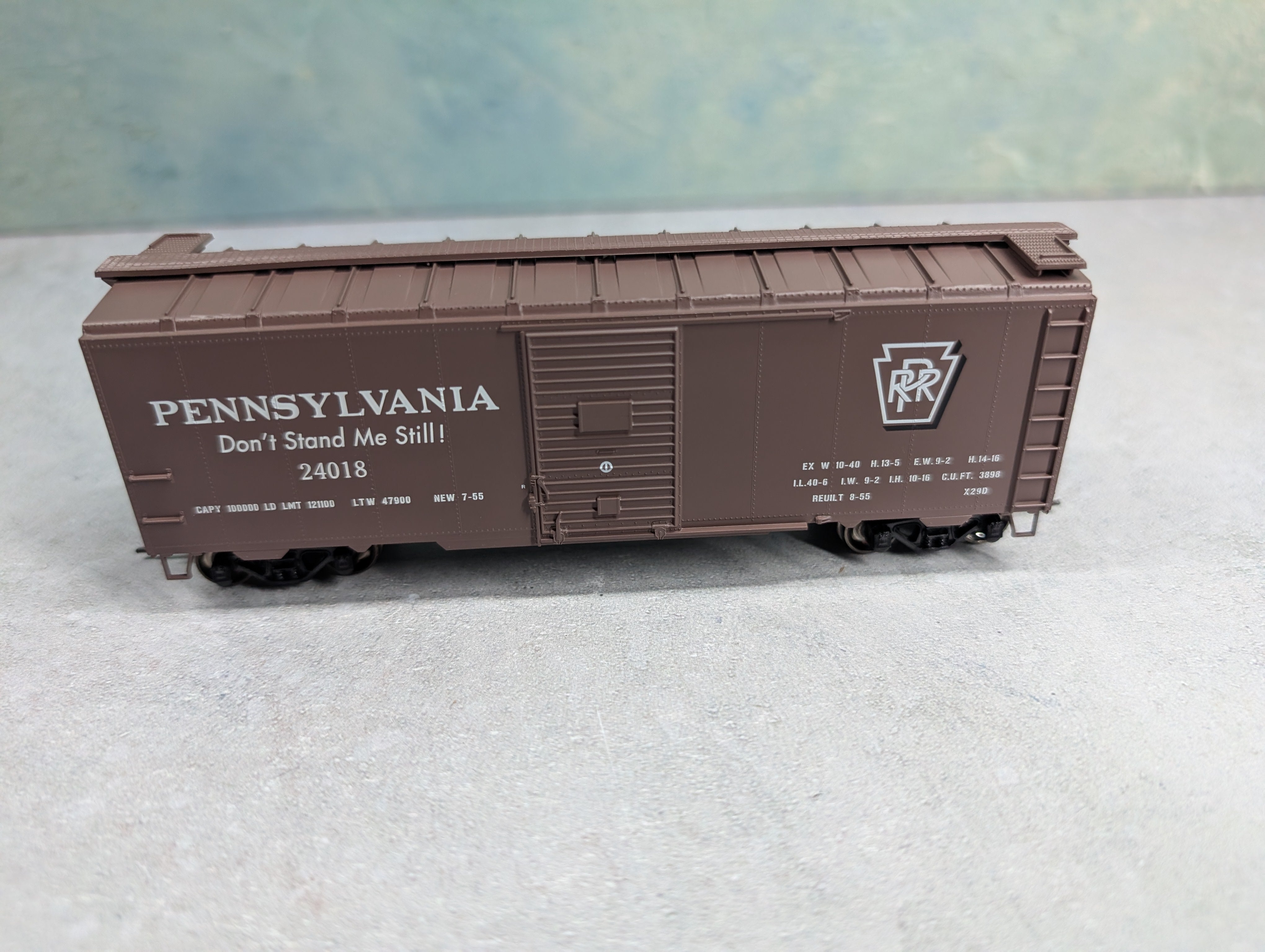 USED Athearn 70052 HO Scale 40' Youngstown Steel Door Box Car Pennsylvania #24018 Don't Stand Me Still!