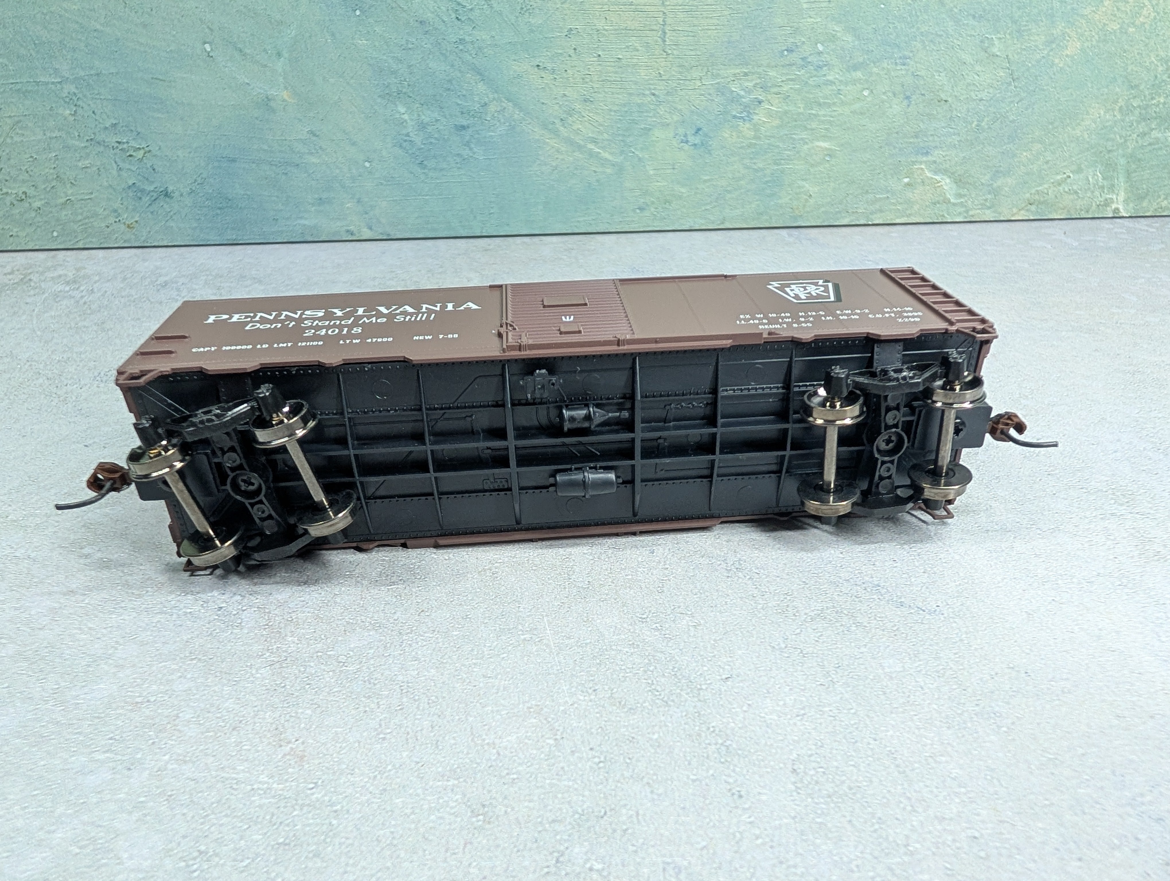 USED Athearn 70052 HO Scale 40' Youngstown Steel Door Box Car Pennsylvania #24018 Don't Stand Me Still!