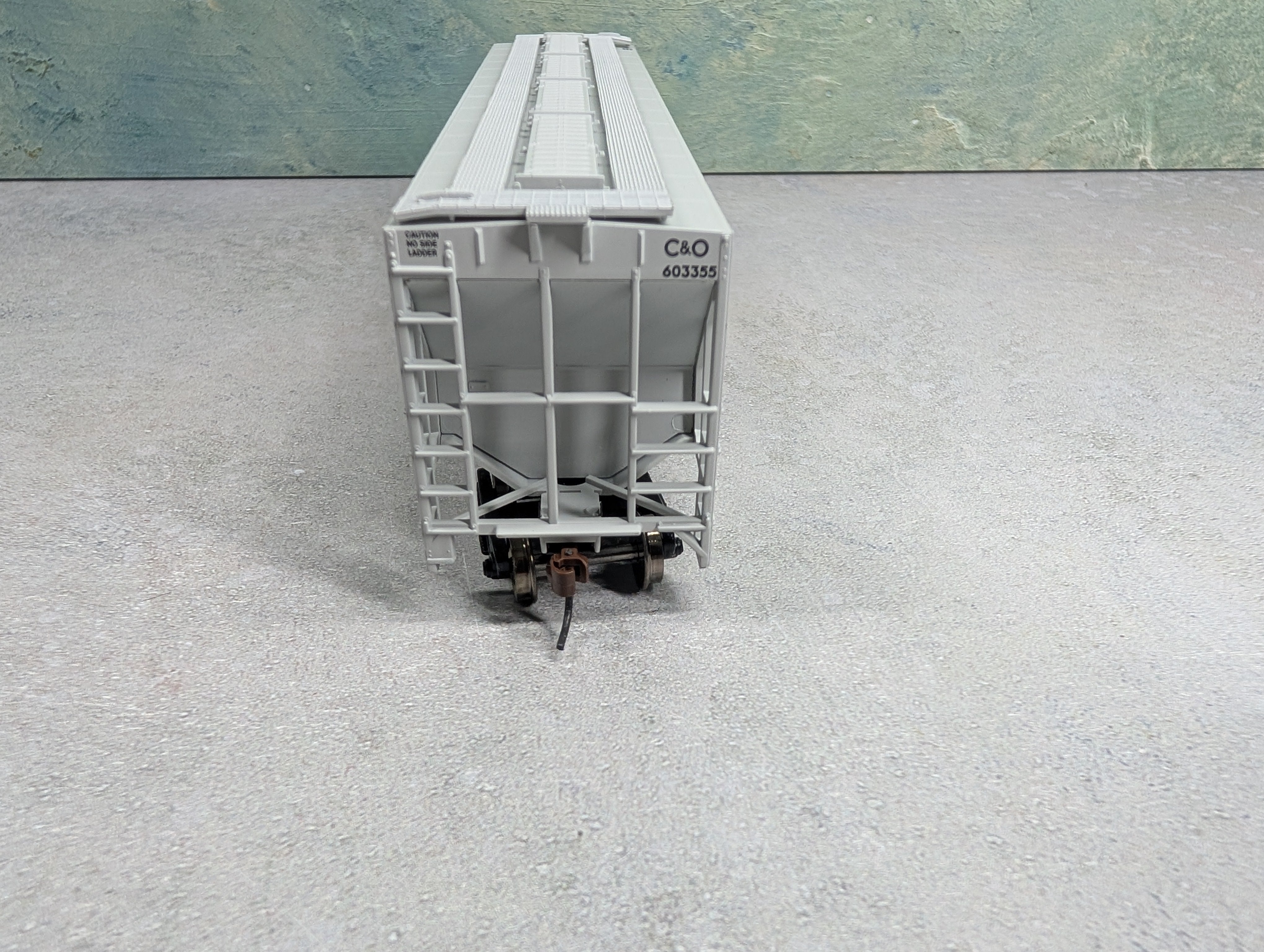 USED Athearn 72370 HO Scale PS 4740 Covered Hopper Chesapeake and Ohio #603355