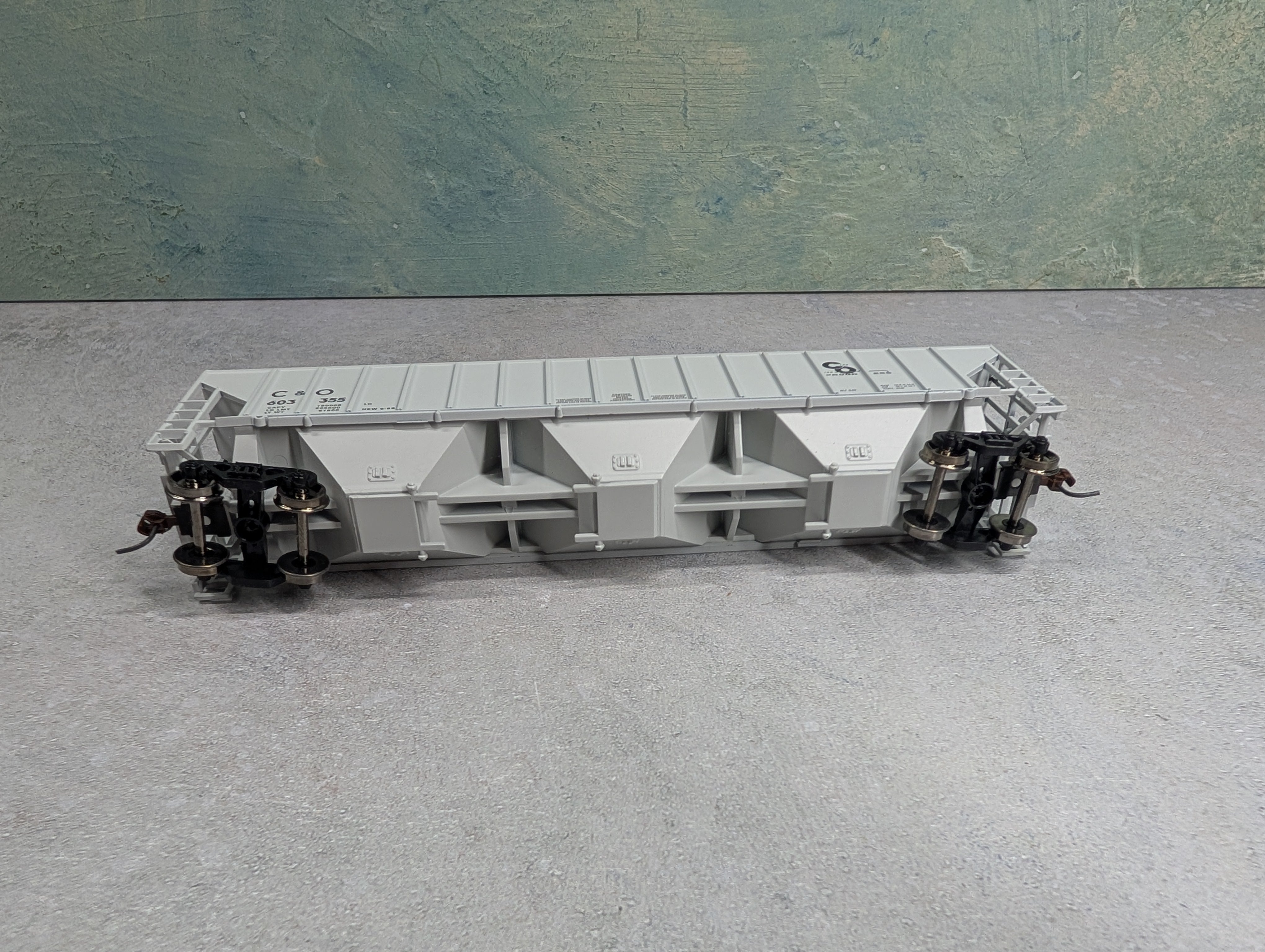 USED Athearn 72370 HO Scale PS 4740 Covered Hopper Chesapeake and Ohio #603355