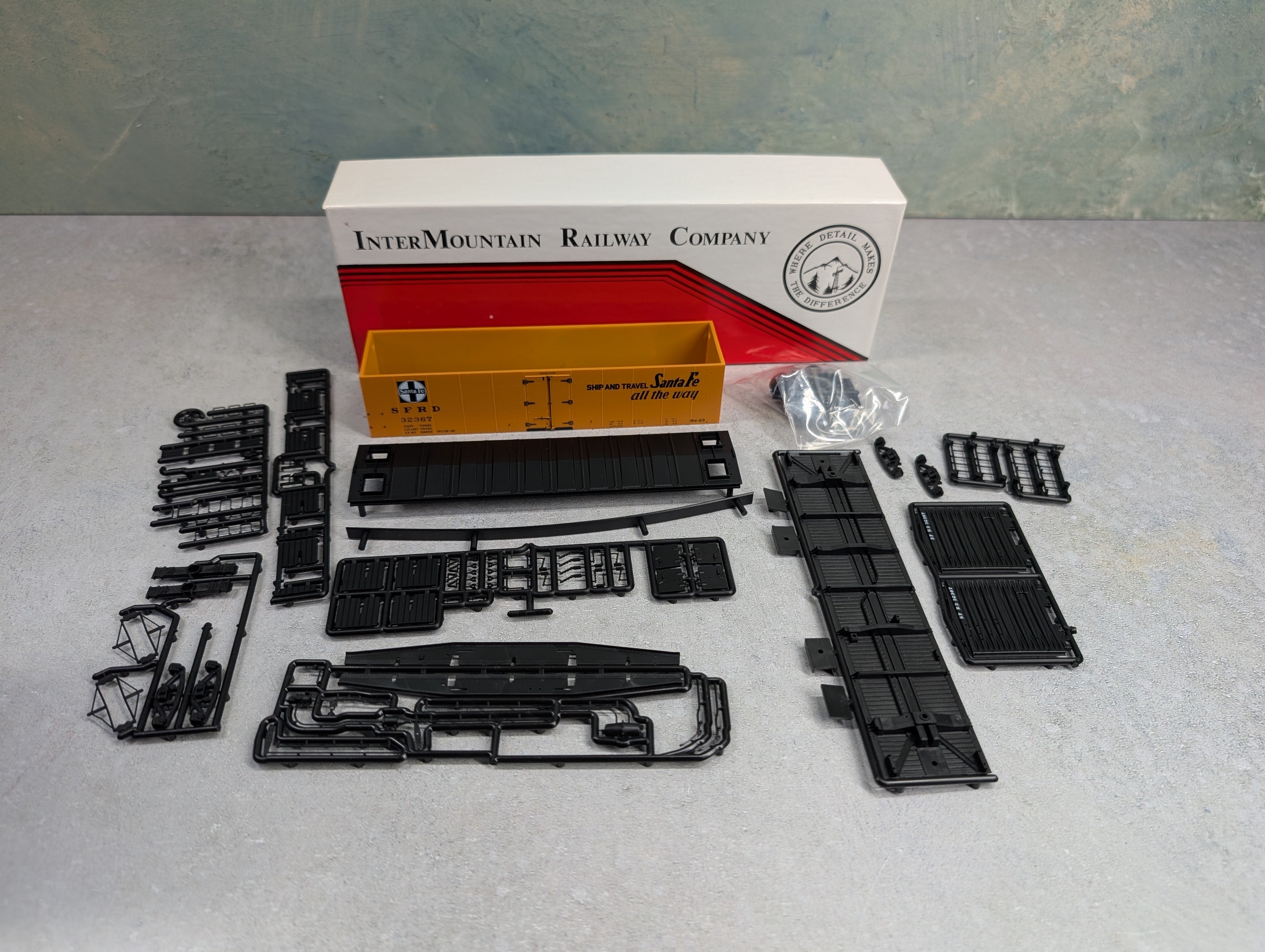 USED Intermountain #41105-07 HO Scale Reefer Santa Fe SFRD #32367 KIT