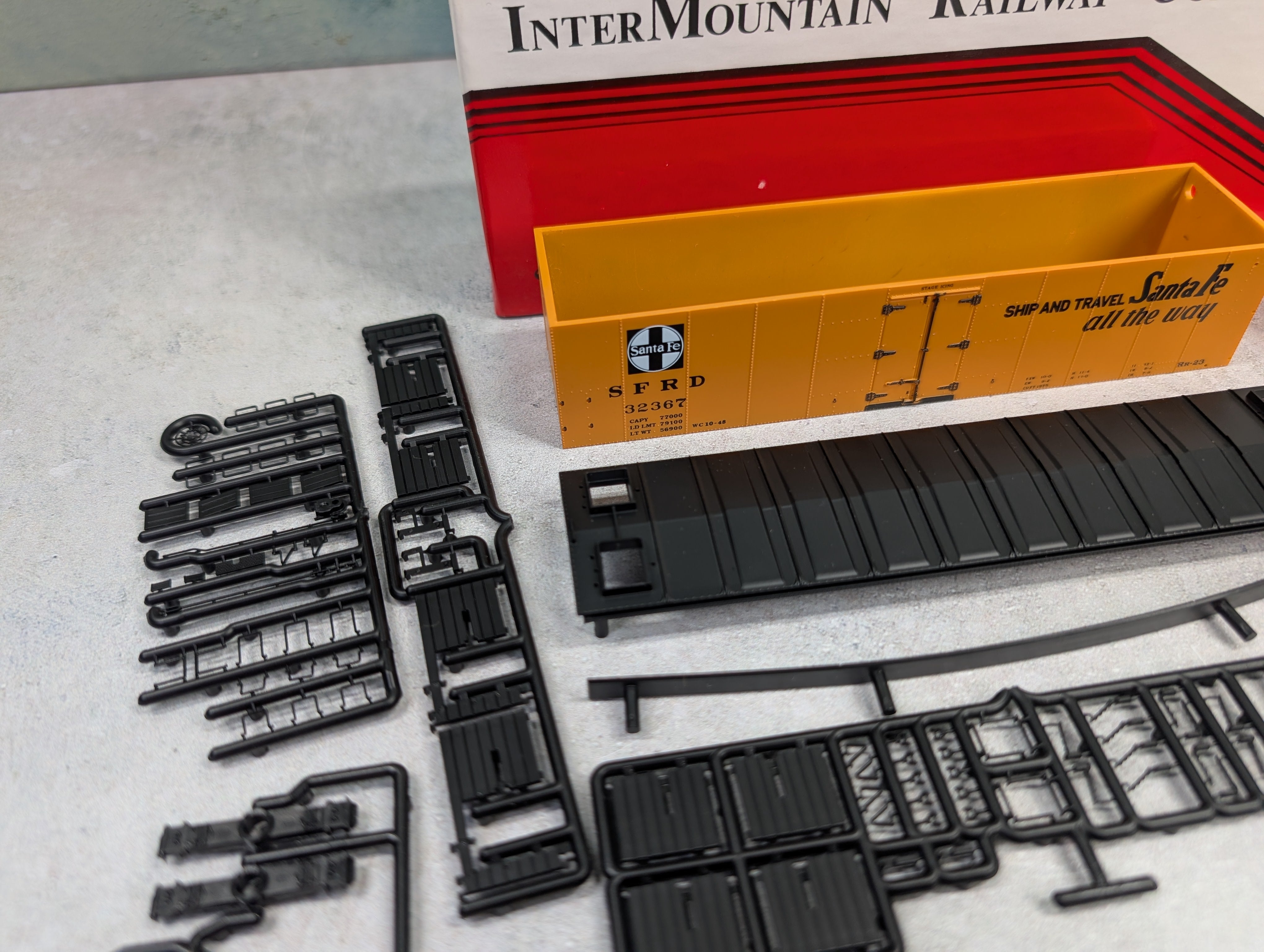 USED Intermountain #41105-07 HO Scale Reefer Santa Fe SFRD #32367 KIT
