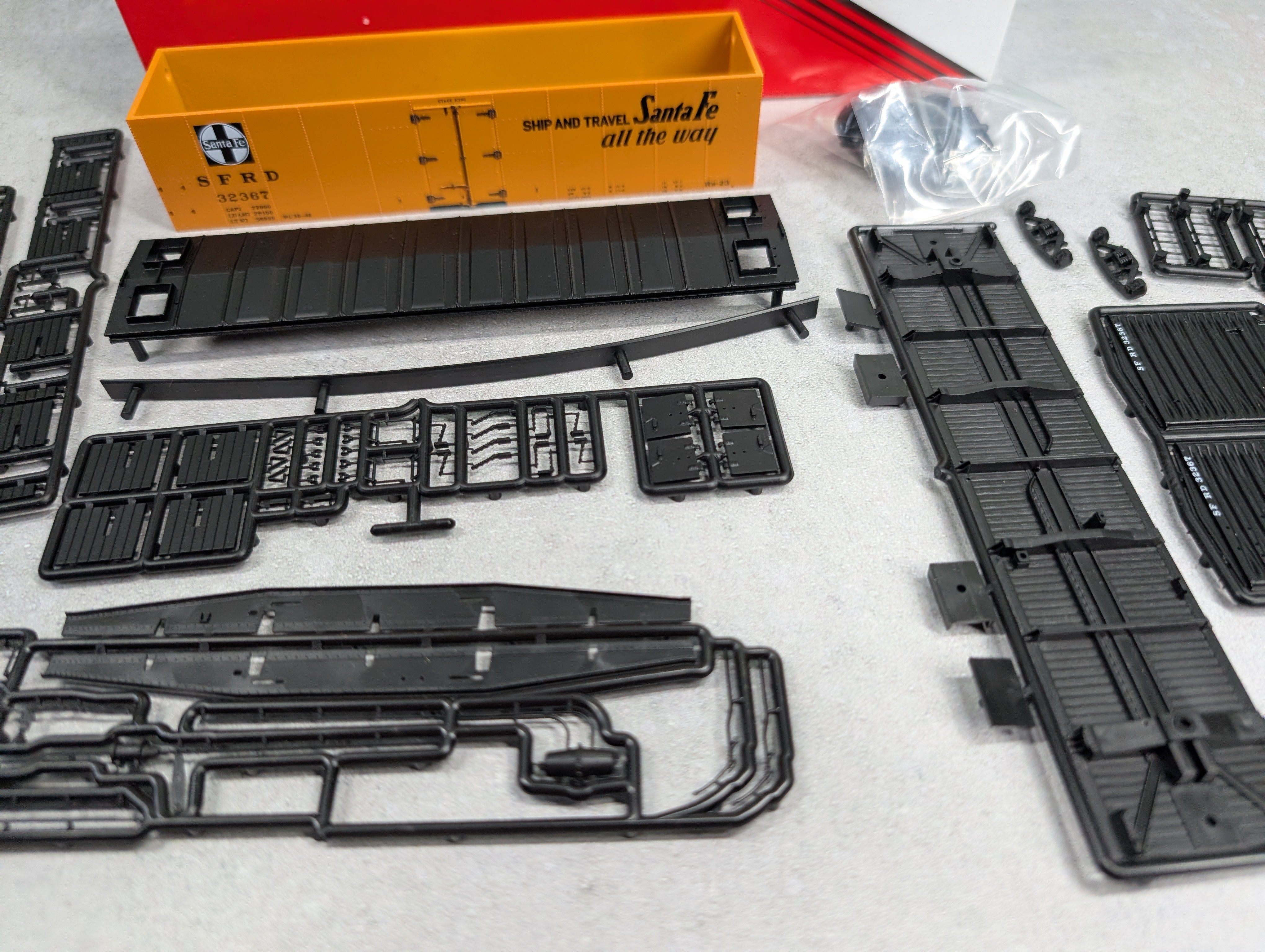 USED Intermountain #41105-07 HO Scale Reefer Santa Fe SFRD #32367 KIT